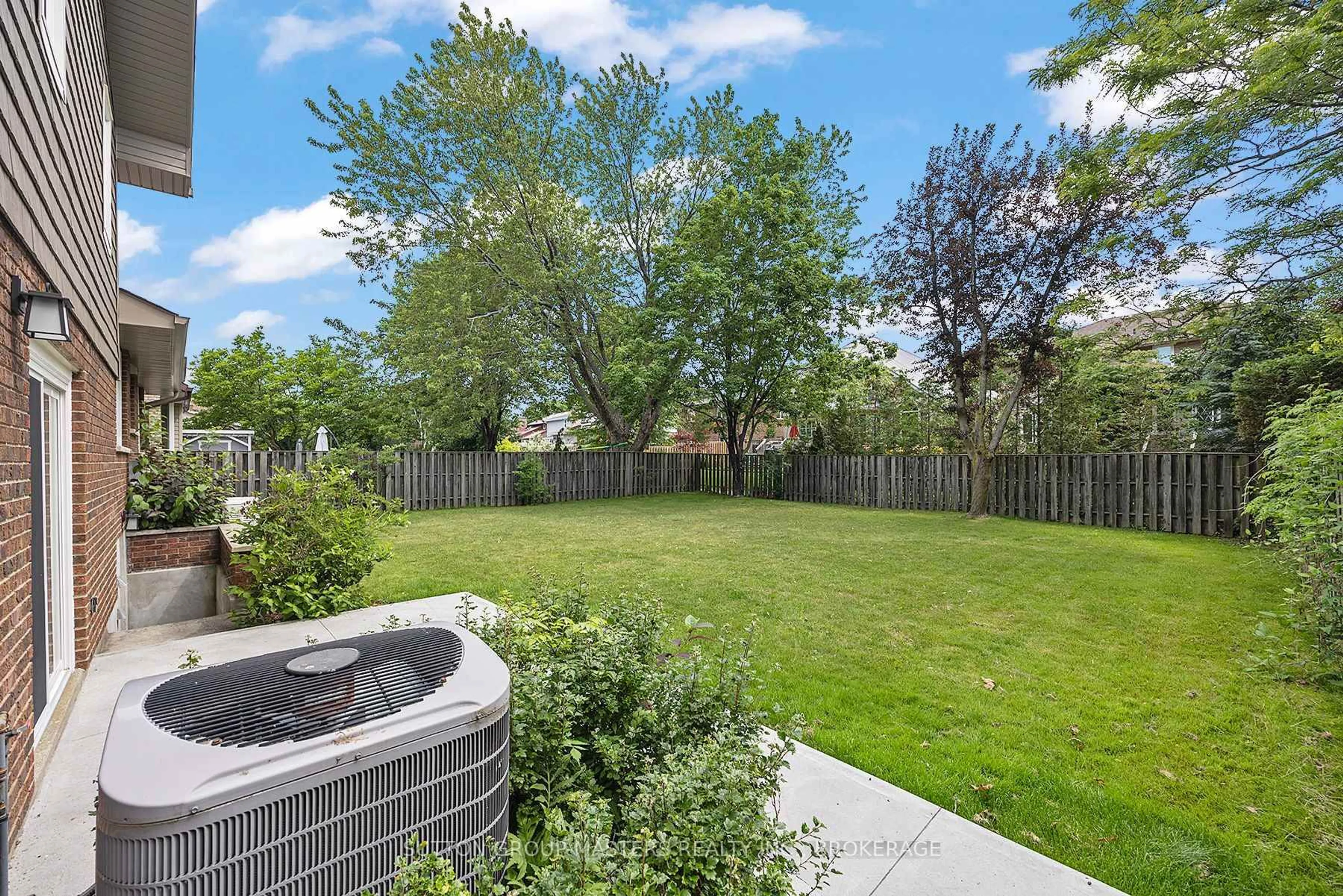 Patio, unknown for 175 COUNTRY CLUB Dr, Kingston Ontario K7M 7G8