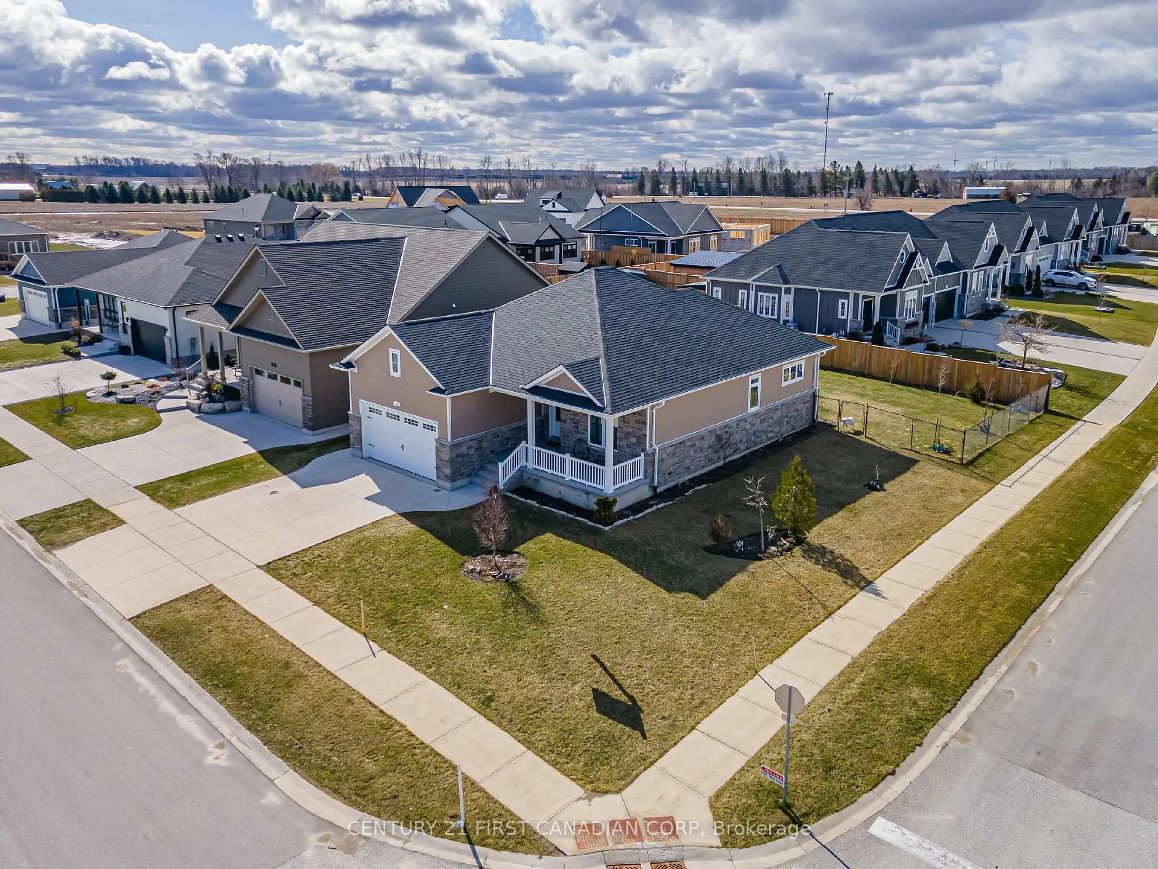 A pic from outside/outdoor area/front of a property/back of a property/a pic from drone, street for 23 Brooklawn Dr, Lambton Shores Ontario N0M 1T0