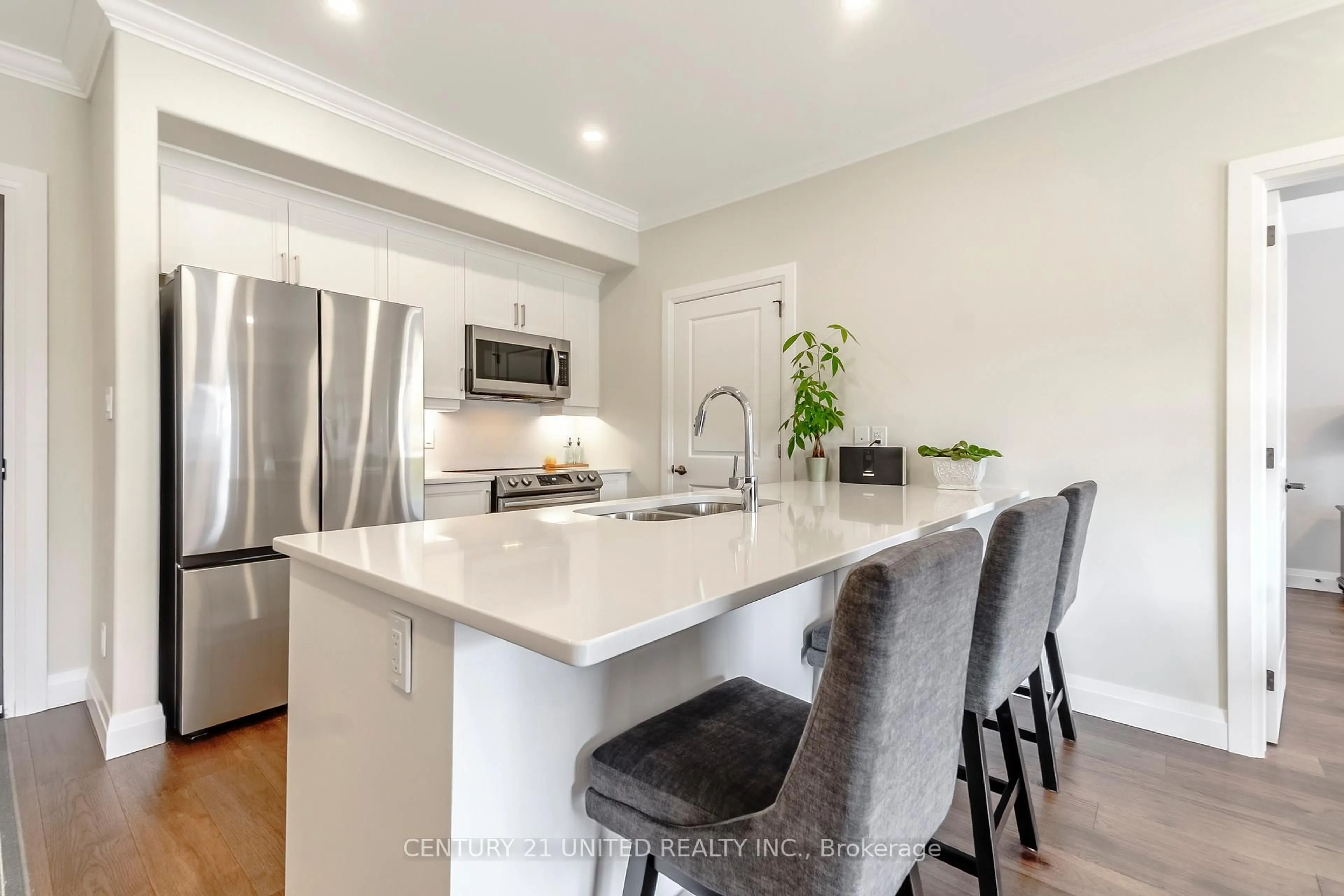 Open concept kitchen, unknown for 19 Hampton Lane #202, Selwyn Ontario K0L 2H0