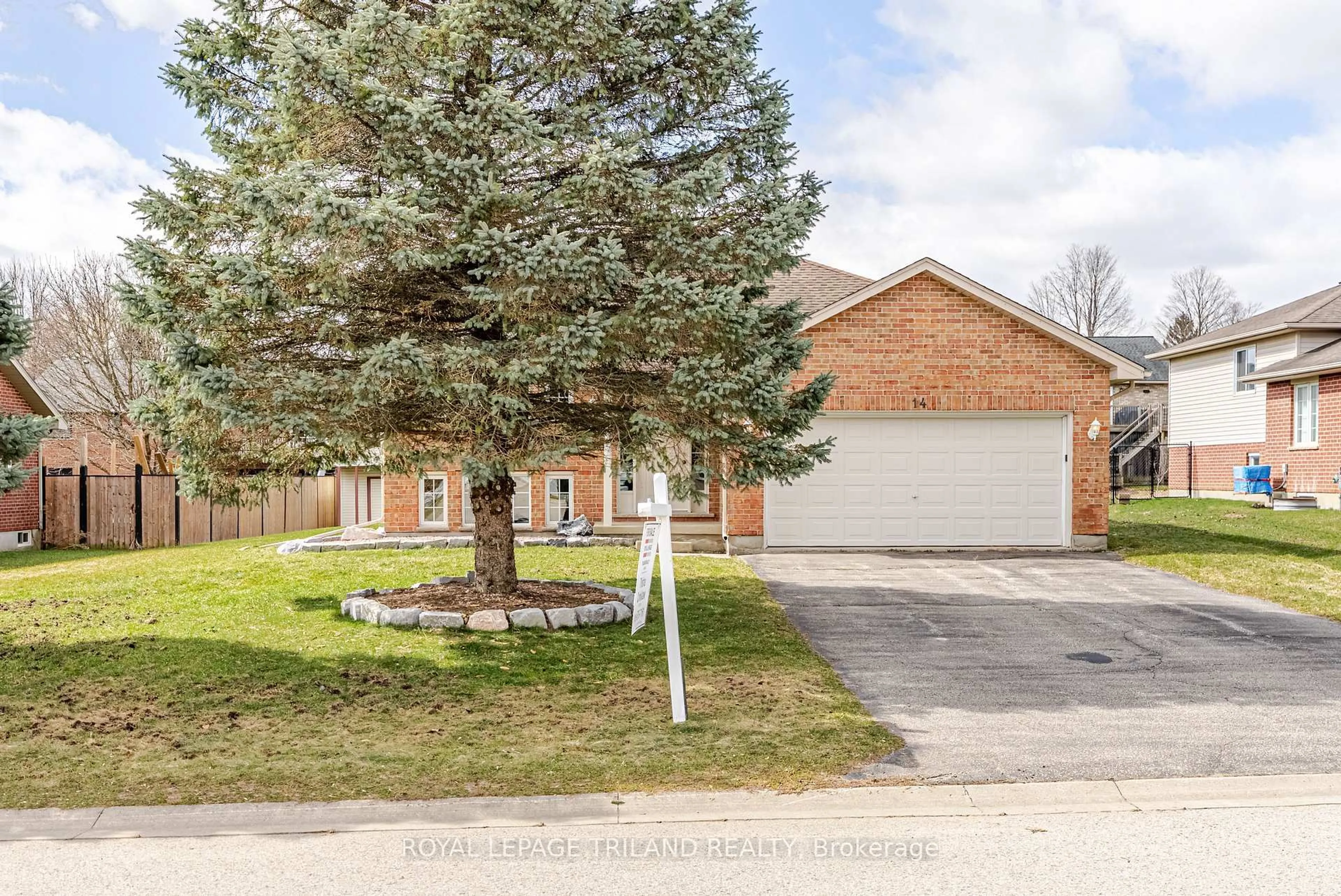 Home with brick exterior material, street for 14 Amber Dr, Thames Centre Ontario N0L 1G1