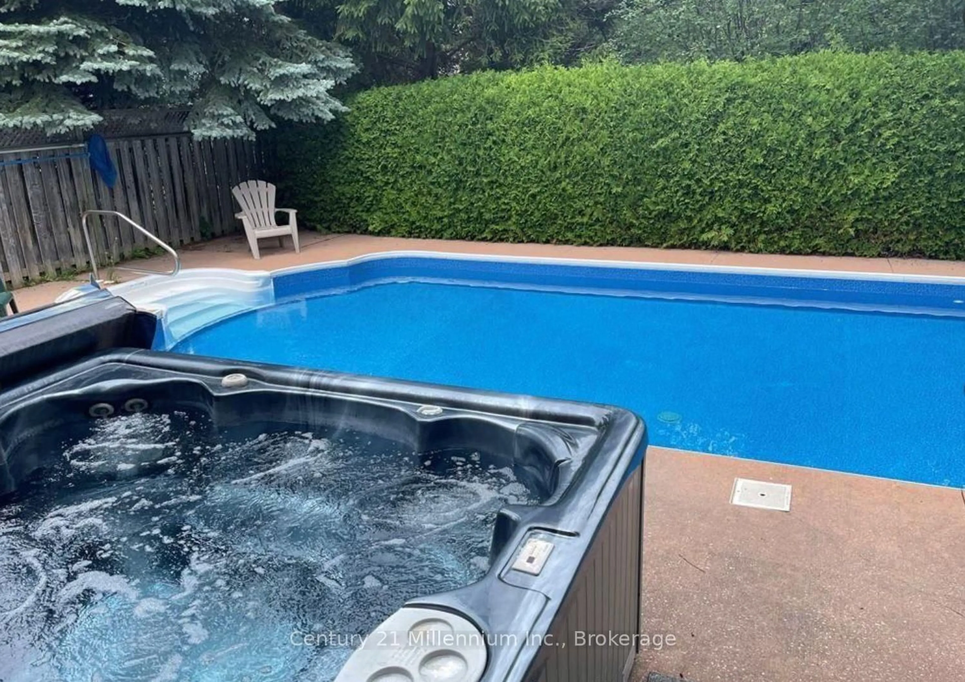 Pool for 102 LIISA'S Lane, Blue Mountains Ontario L9Y 3Z2
