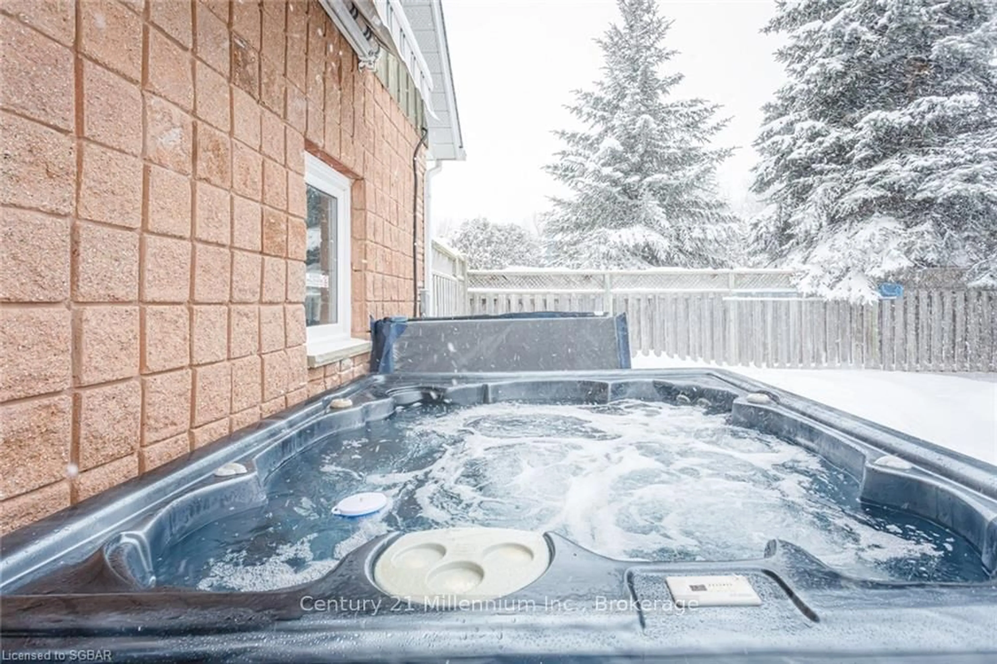 Patio, unknown for 102 LIISA'S Lane, Blue Mountains Ontario L9Y 3Z2