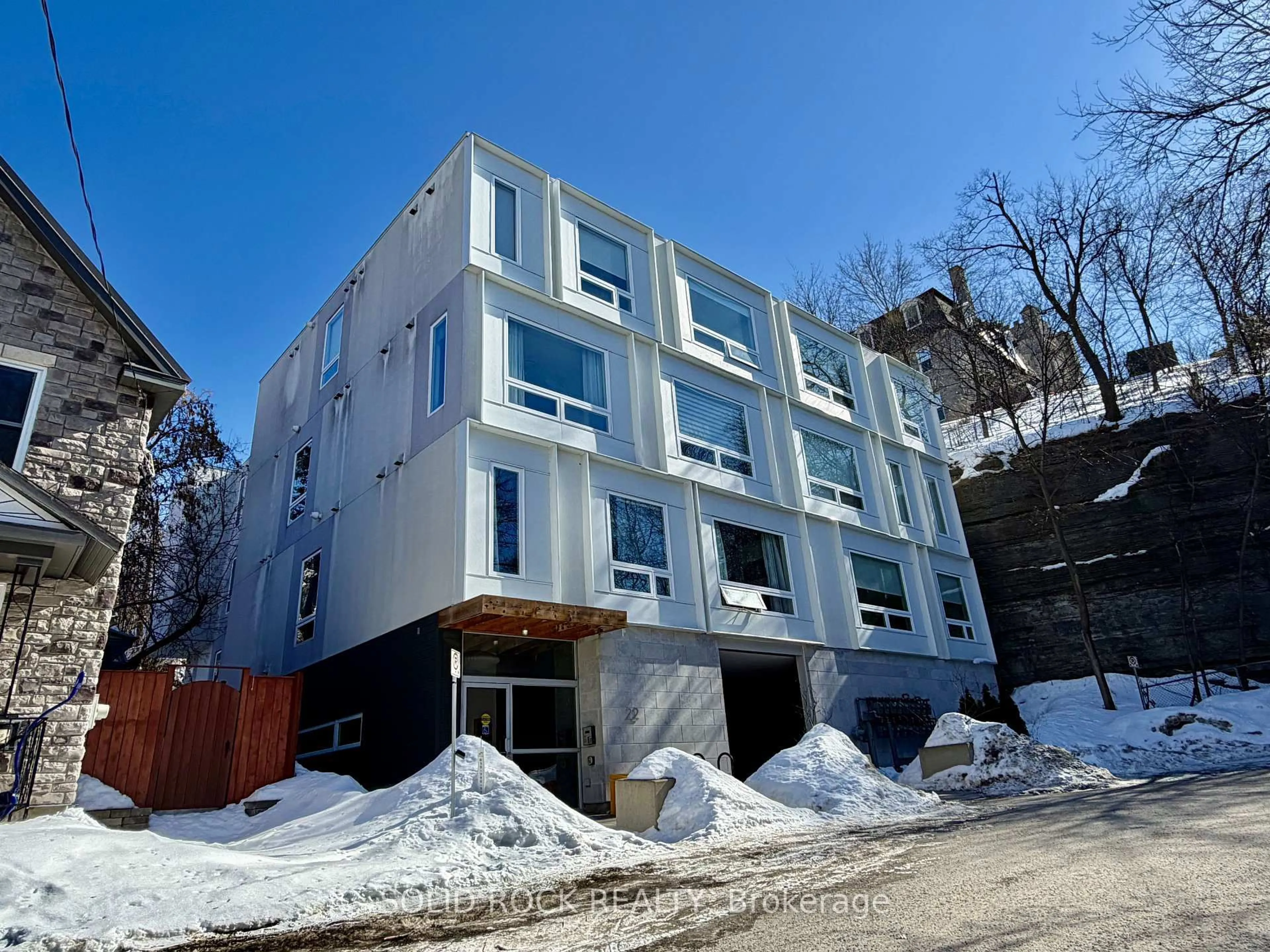 Unknown for 22 Perkins St #204, Ottawa Ontario K1R 7G5