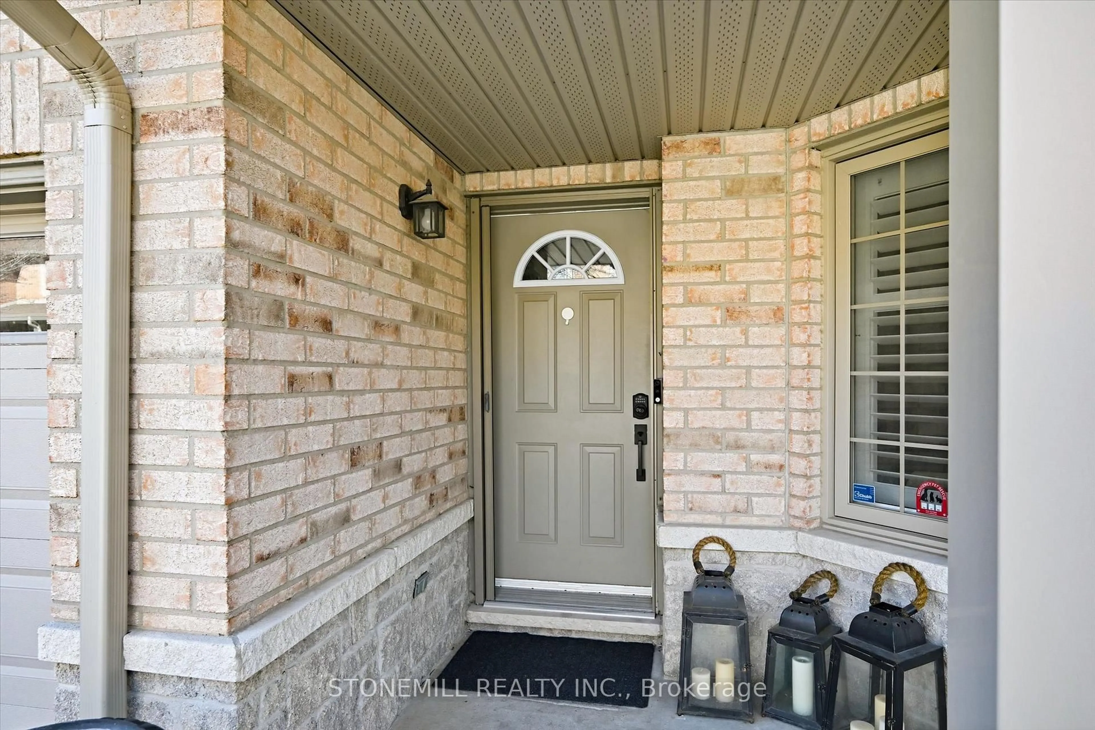 Indoor entryway for 25 Hamilton St #29, Hamilton Ontario L8B 0L1