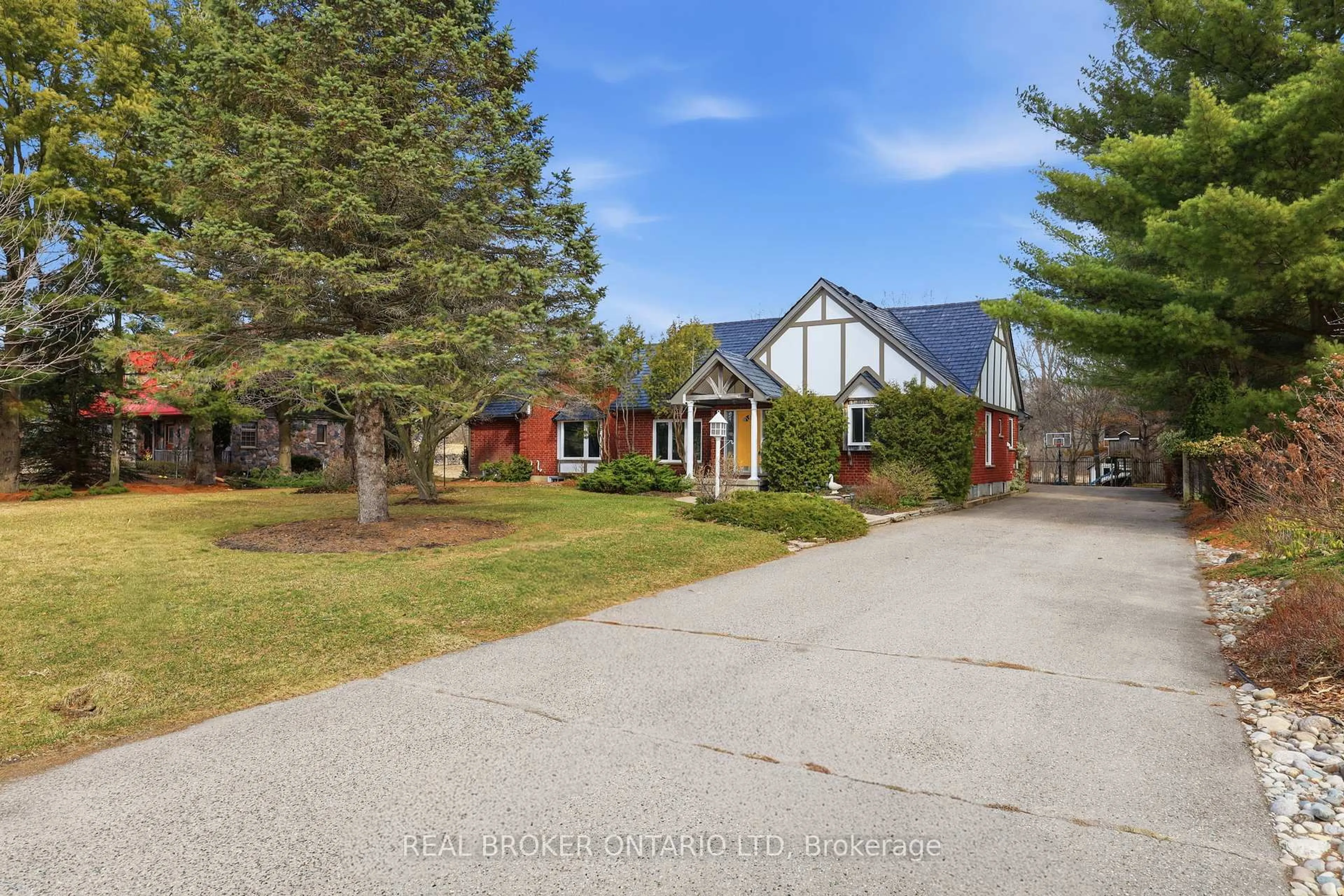 A pic from outside/outdoor area/front of a property/back of a property/a pic from drone, street for 6152 Bostwick Rd, Central Elgin Ontario N0L 2L0