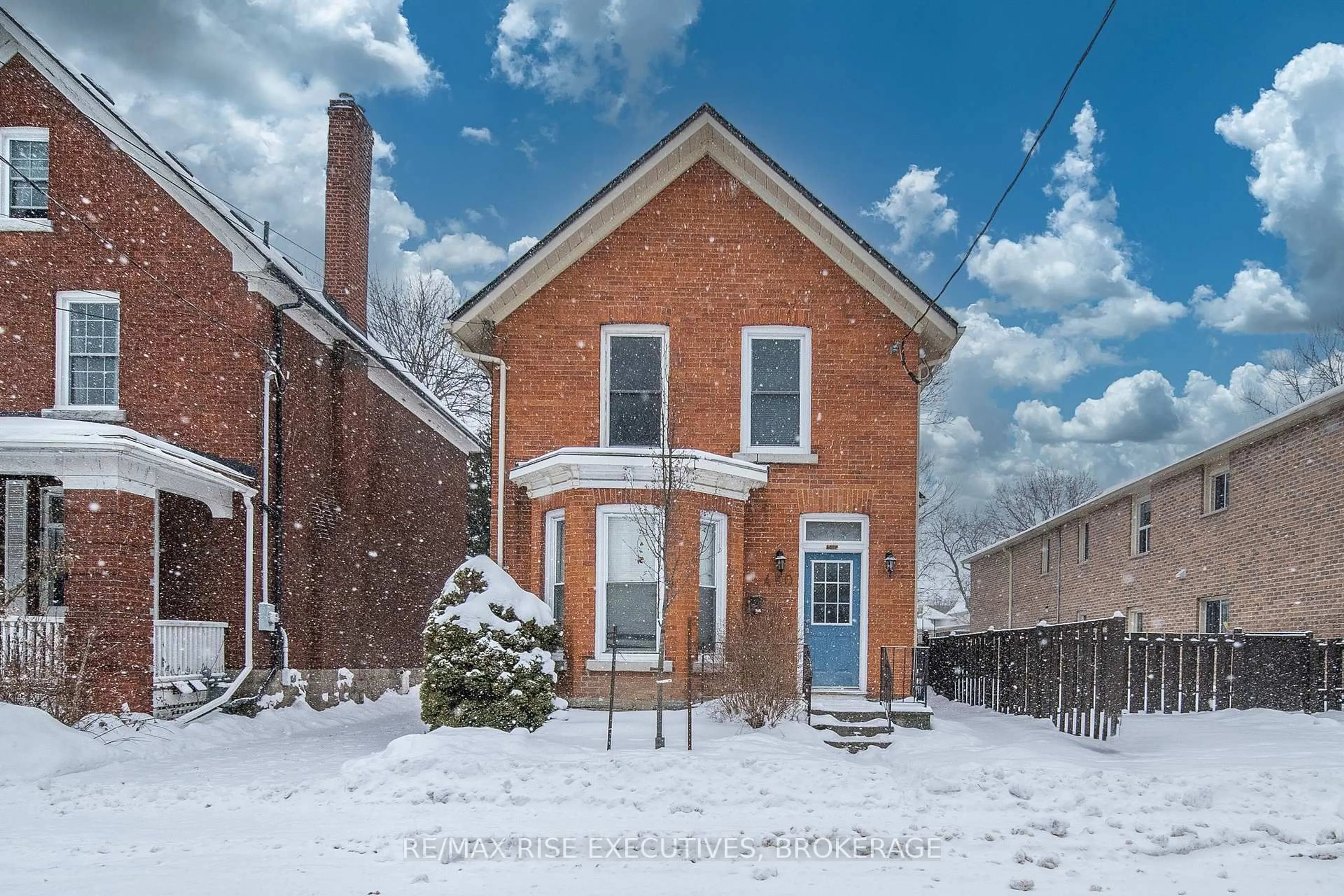 Home with brick exterior material, street for 480 Victoria St, Kingston Ontario K7L 3Z7
