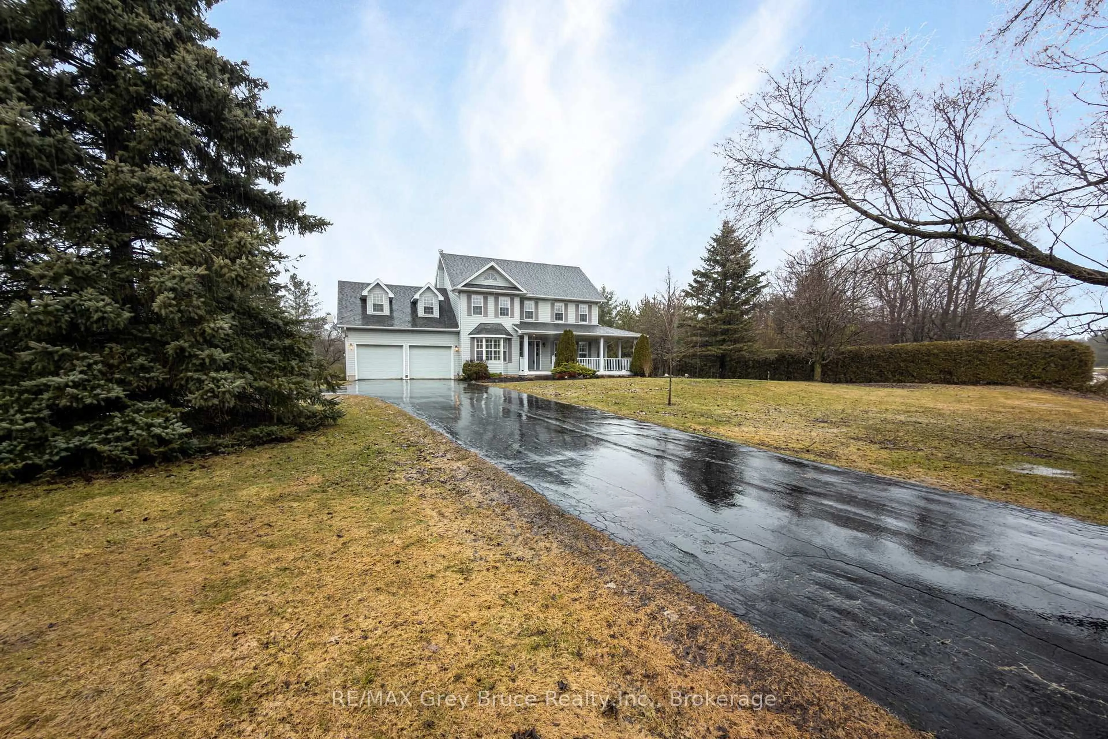 A pic from outside/outdoor area/front of a property/back of a property/a pic from drone, street for 243009 21 Sdrd, Meaford Ontario N4K 5N3