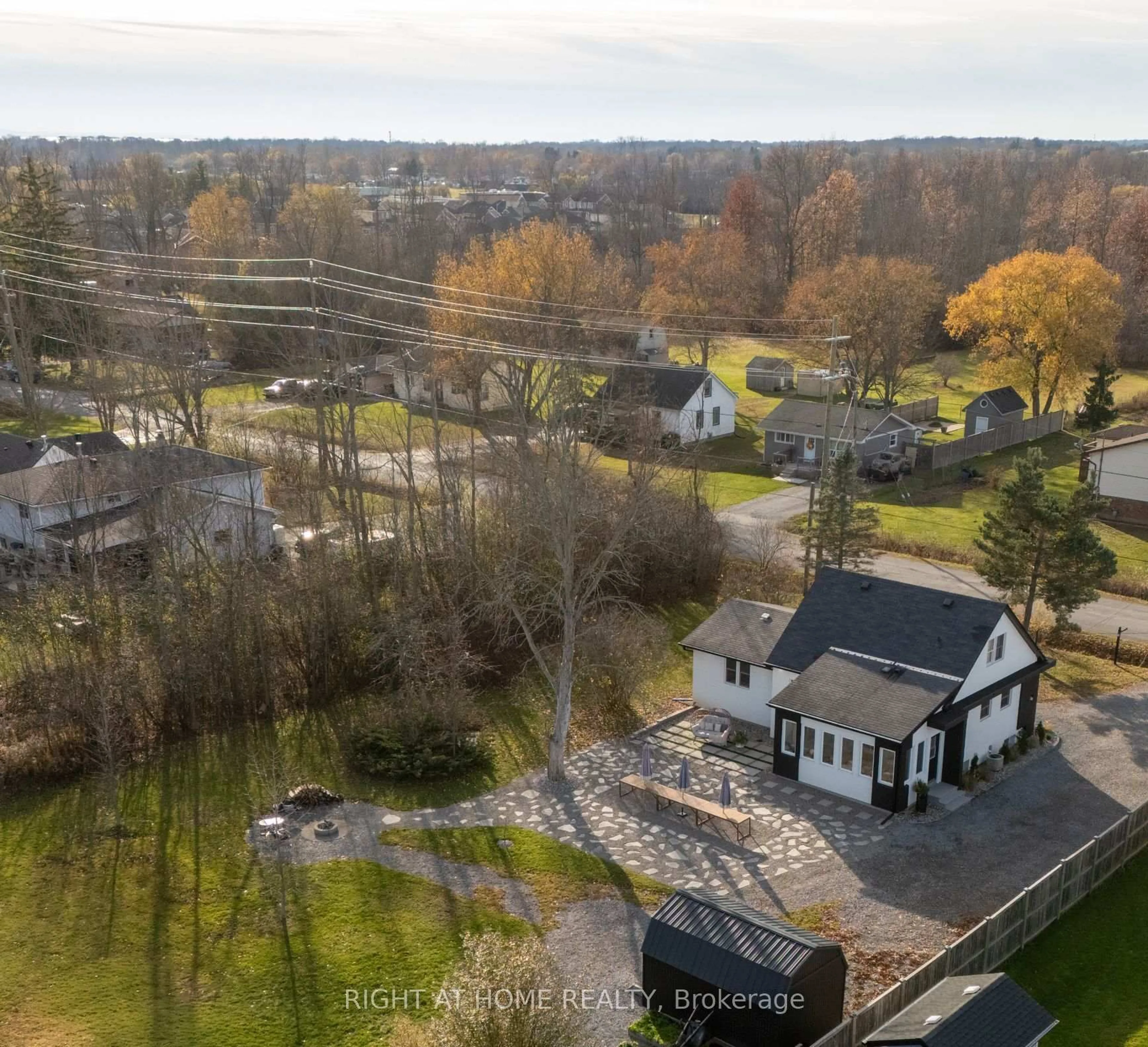 A pic from outside/outdoor area/front of a property/back of a property/a pic from drone, unknown for 1234 SPEARS Rd, Fort Erie Ontario L2A 4N3