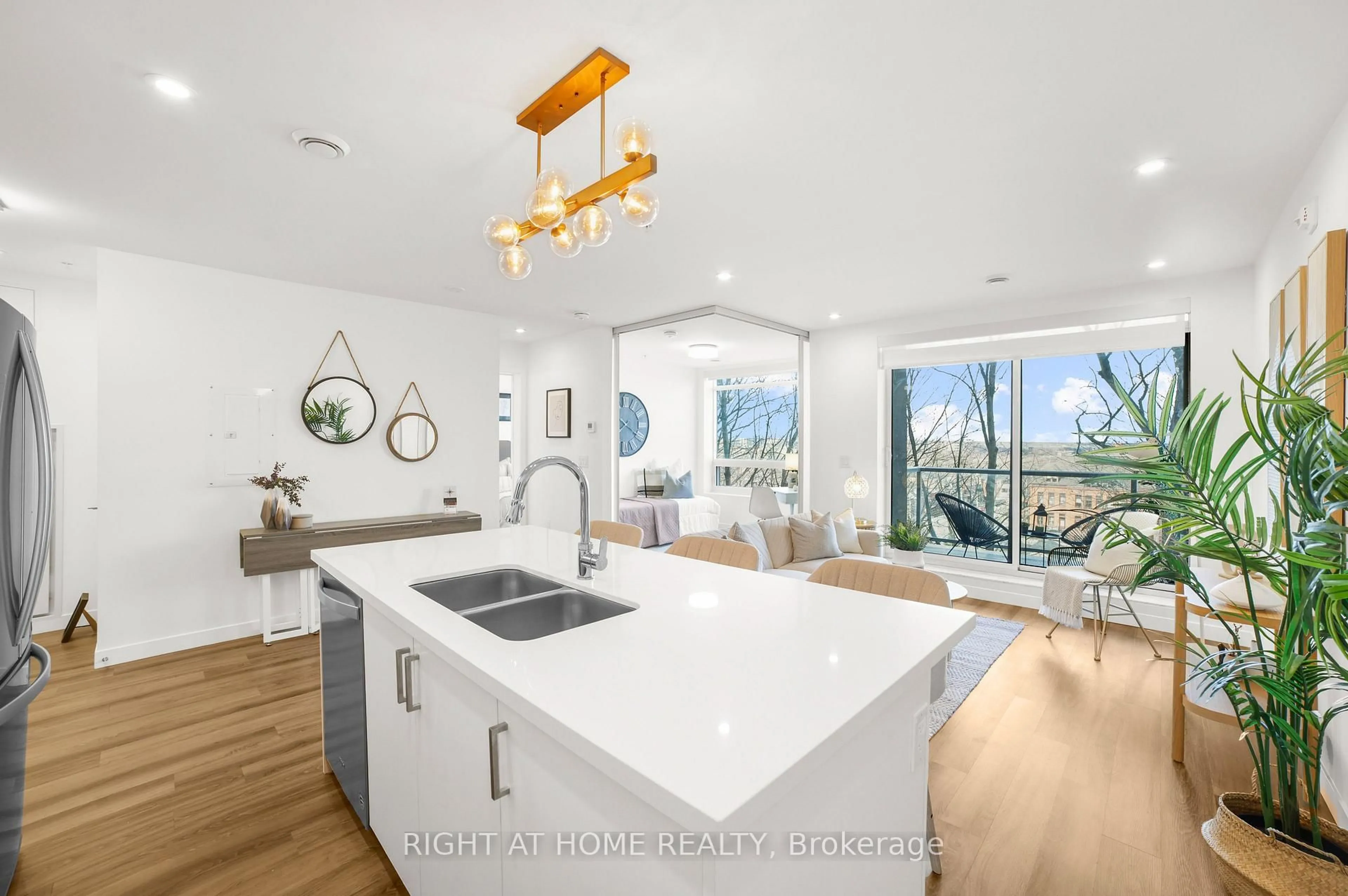 Open concept kitchen, unknown for 479 CHARLTON Ave #205, Hamilton Ontario L8N 0B4