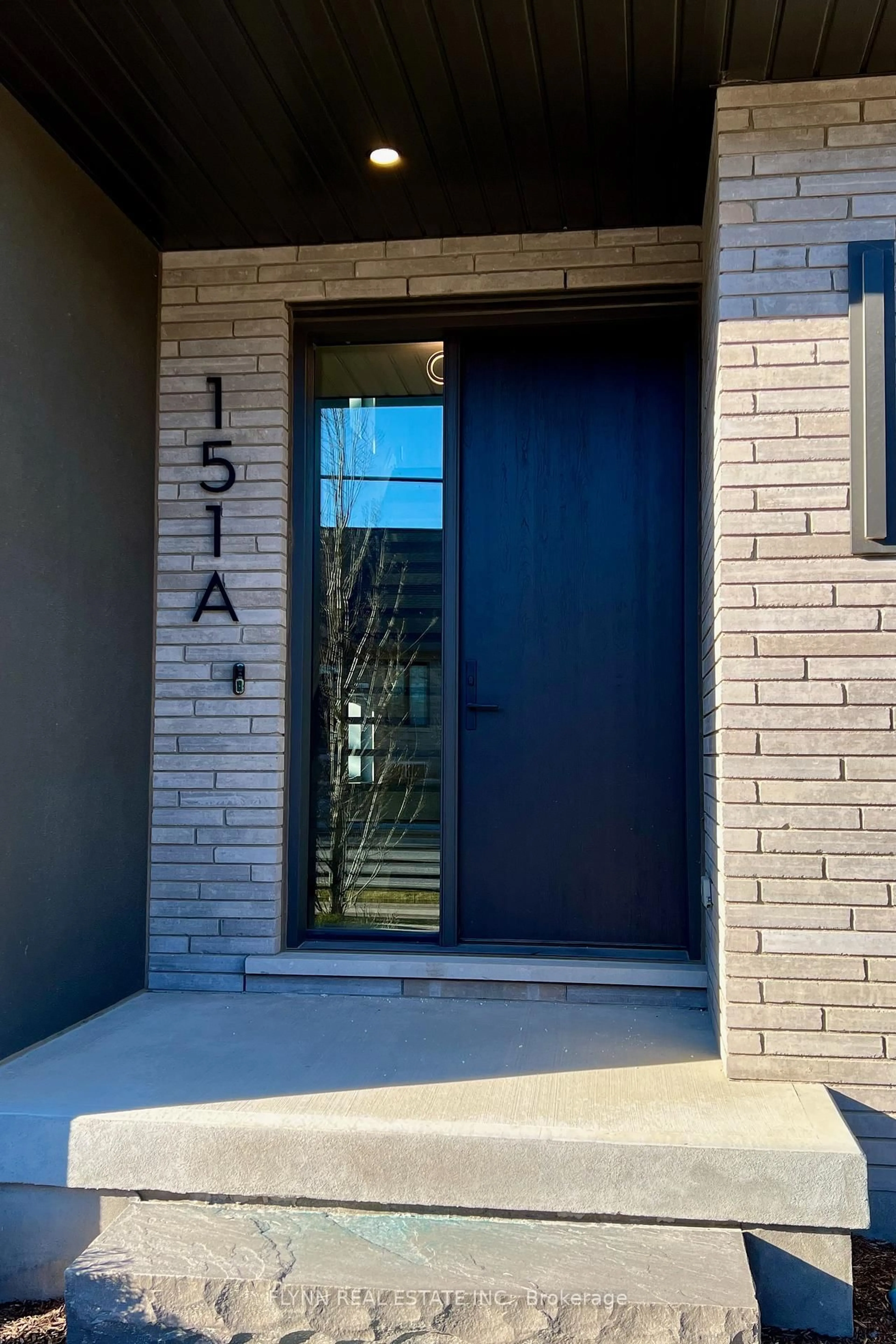 Indoor entryway for 151A Port Robinson Rd, Pelham Ontario L0S 1E0