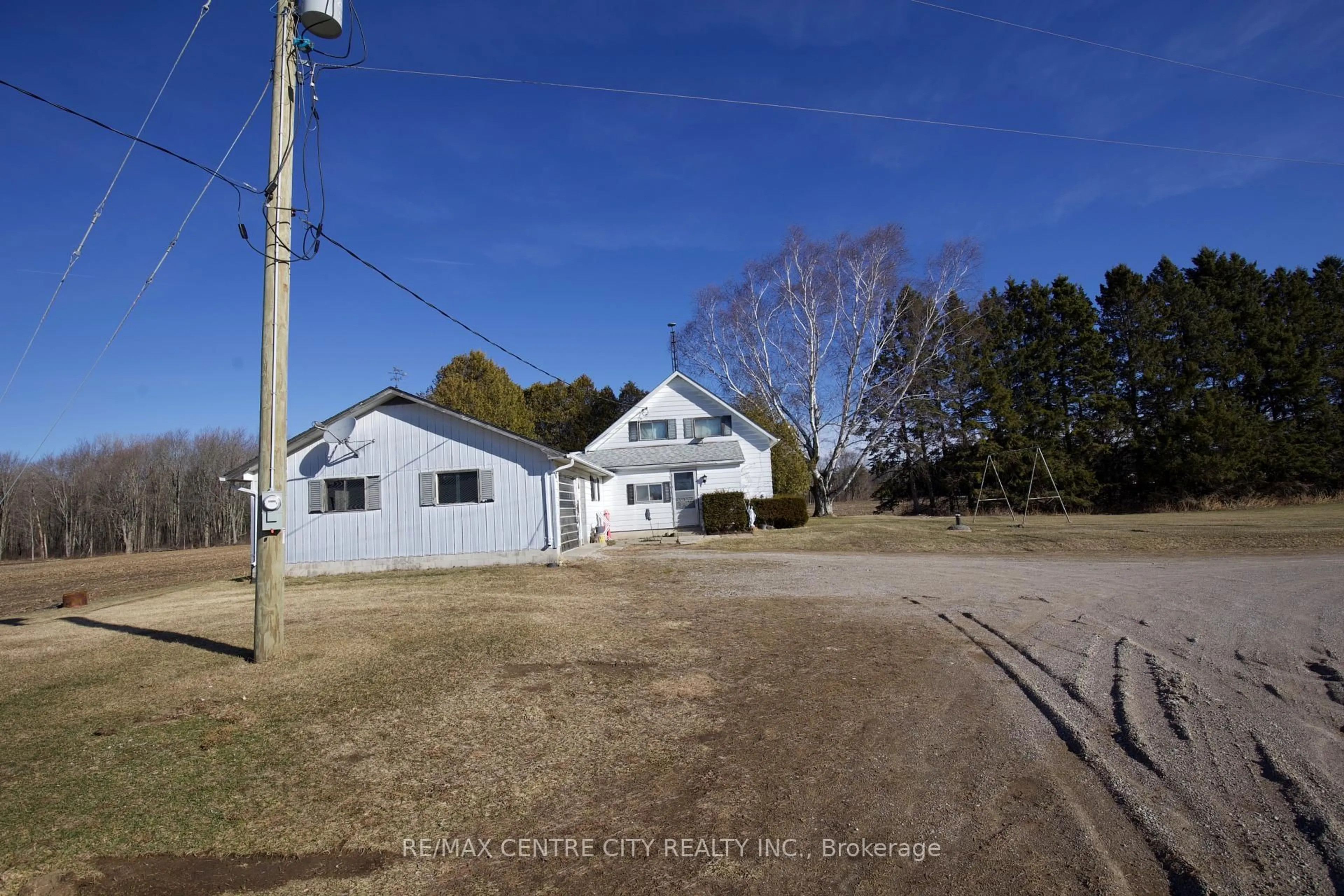 A pic from outside/outdoor area/front of a property/back of a property/a pic from drone, street for 7923 Coyle Rd, Bayham Ontario N0J 1Y0
