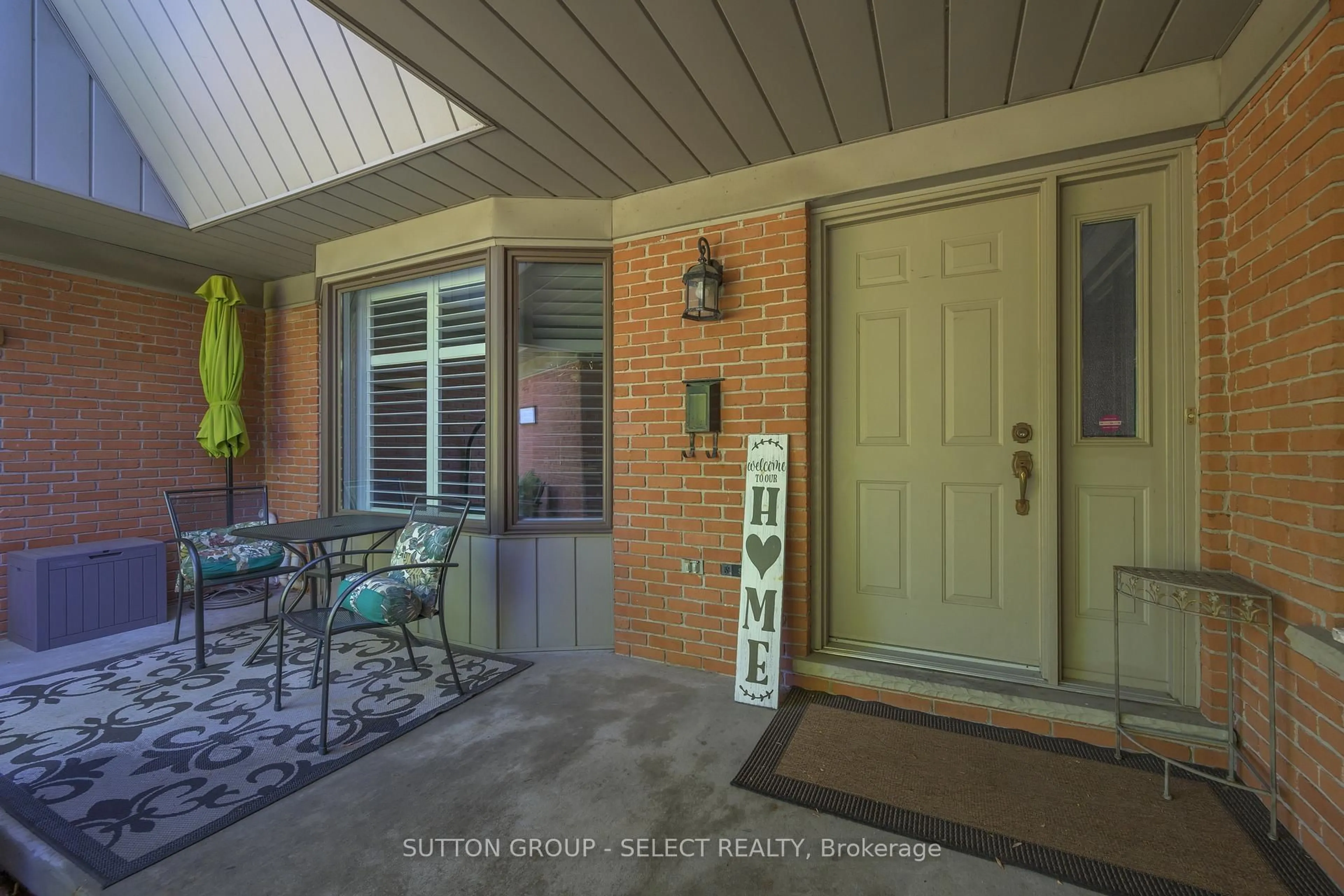 Indoor entryway for 40 Quinella Dr #28, London South Ontario N6K 4K9