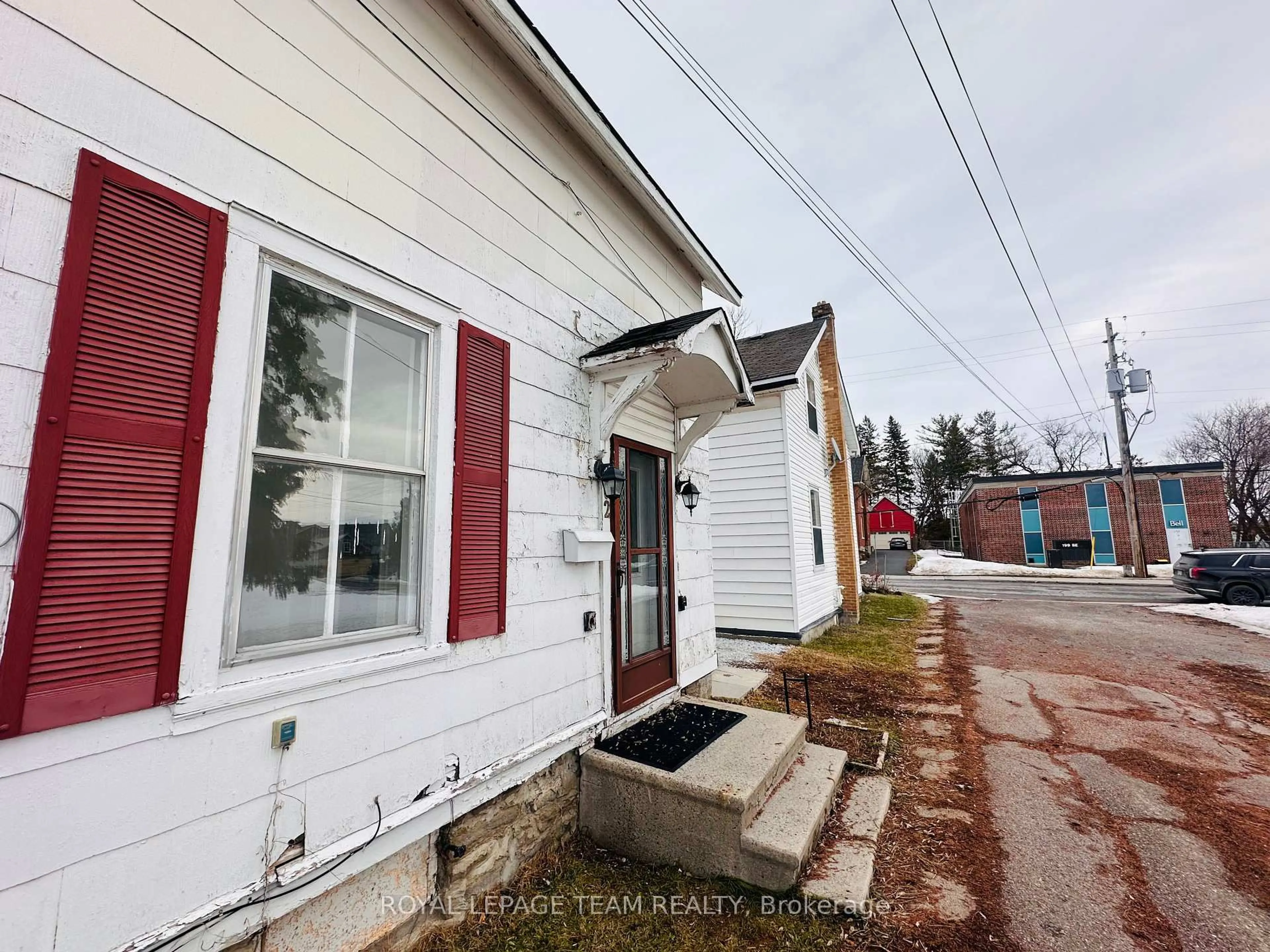 Unknown for 202 Bell St, Arnprior Ontario K7S 2R4
