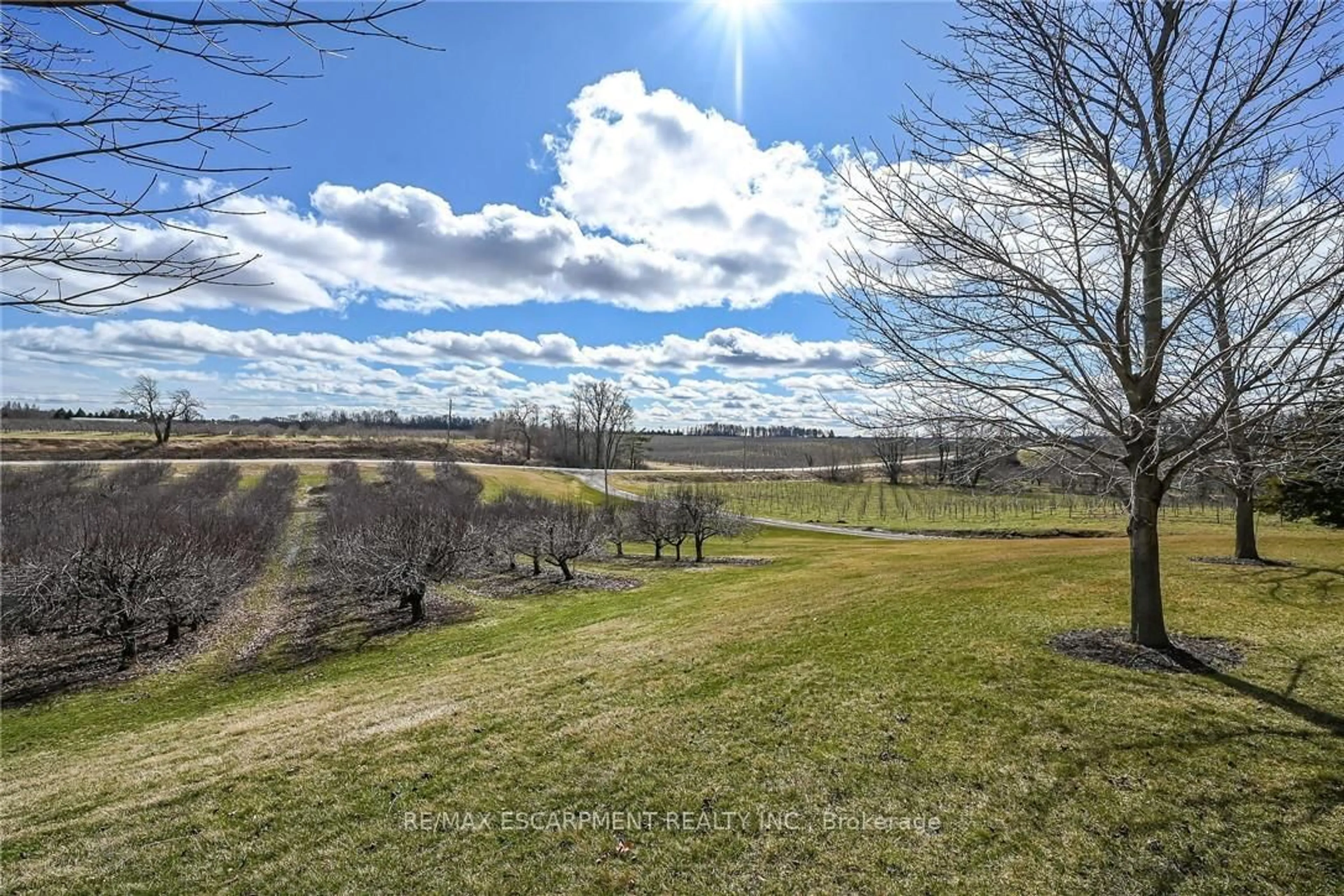 A pic from outside/outdoor area/front of a property/back of a property/a pic from drone, water/lake/river/ocean view for 903 Concession 13 Townsend, Norfolk Ontario N3Y 4K3