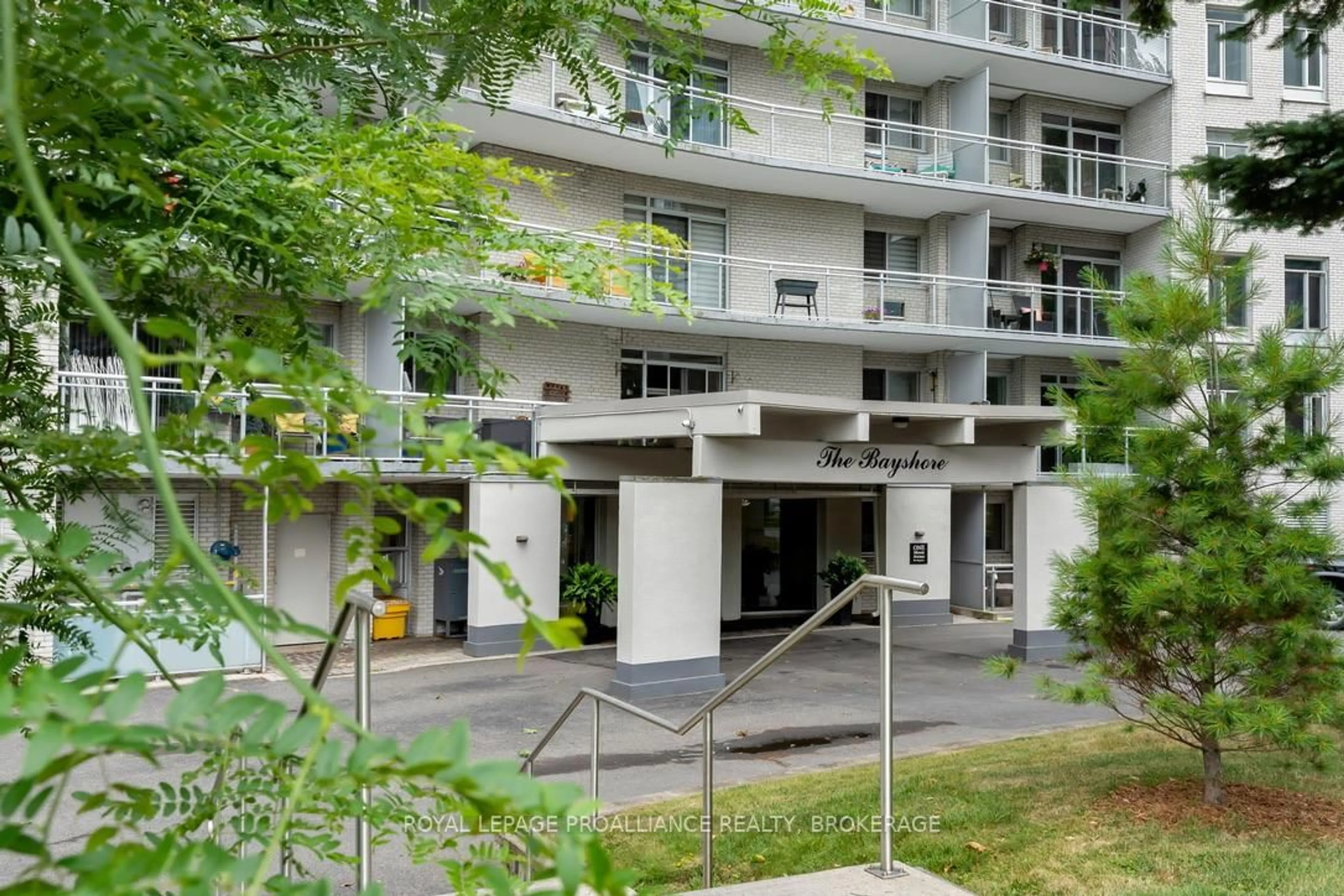 Patio, unknown for 1 Mowat Ave #604, Kingston Ontario M7M 1J8