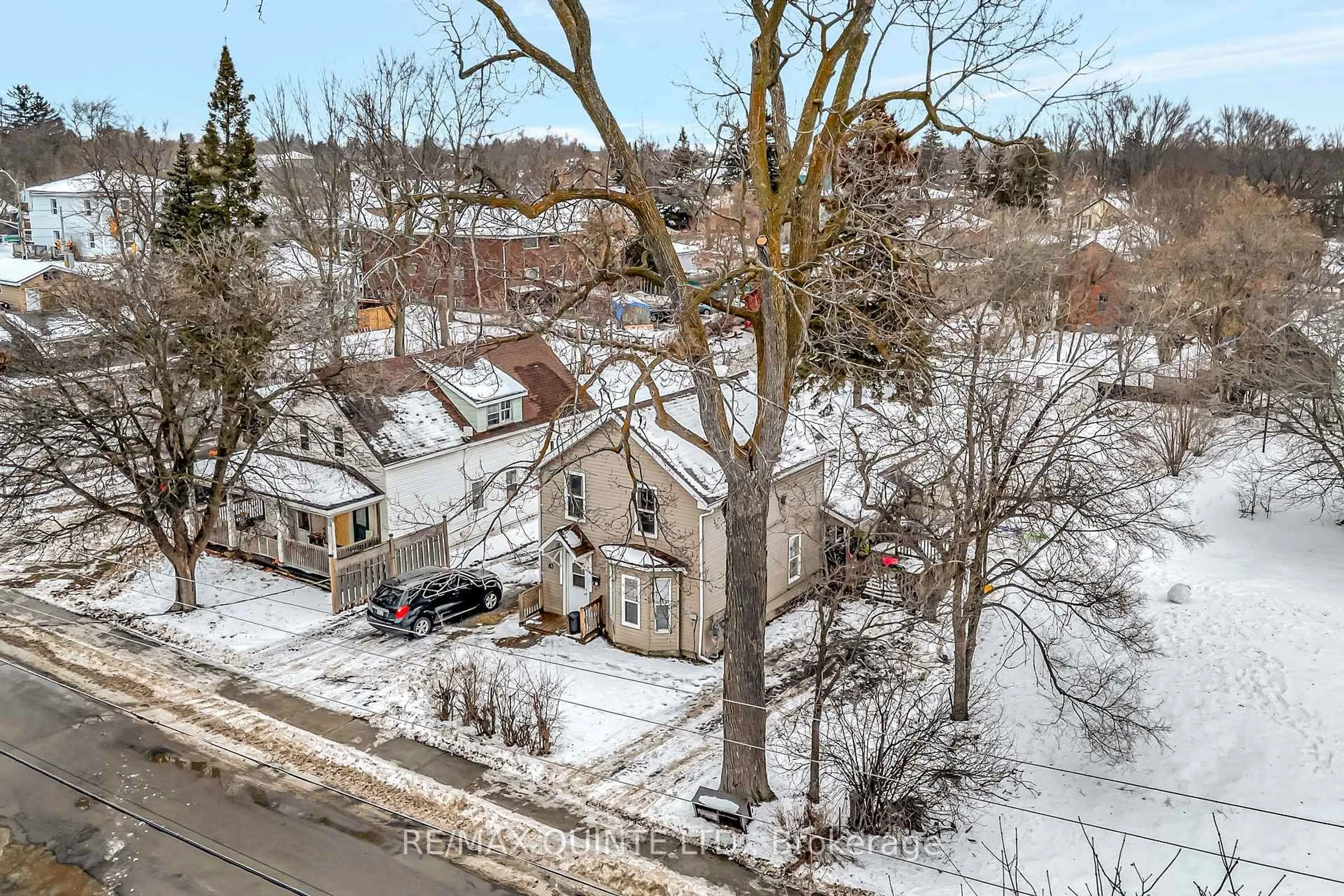 A pic from outside/outdoor area/front of a property/back of a property/a pic from drone, street for 83 Grier St, Belleville Ontario K8P 3A2