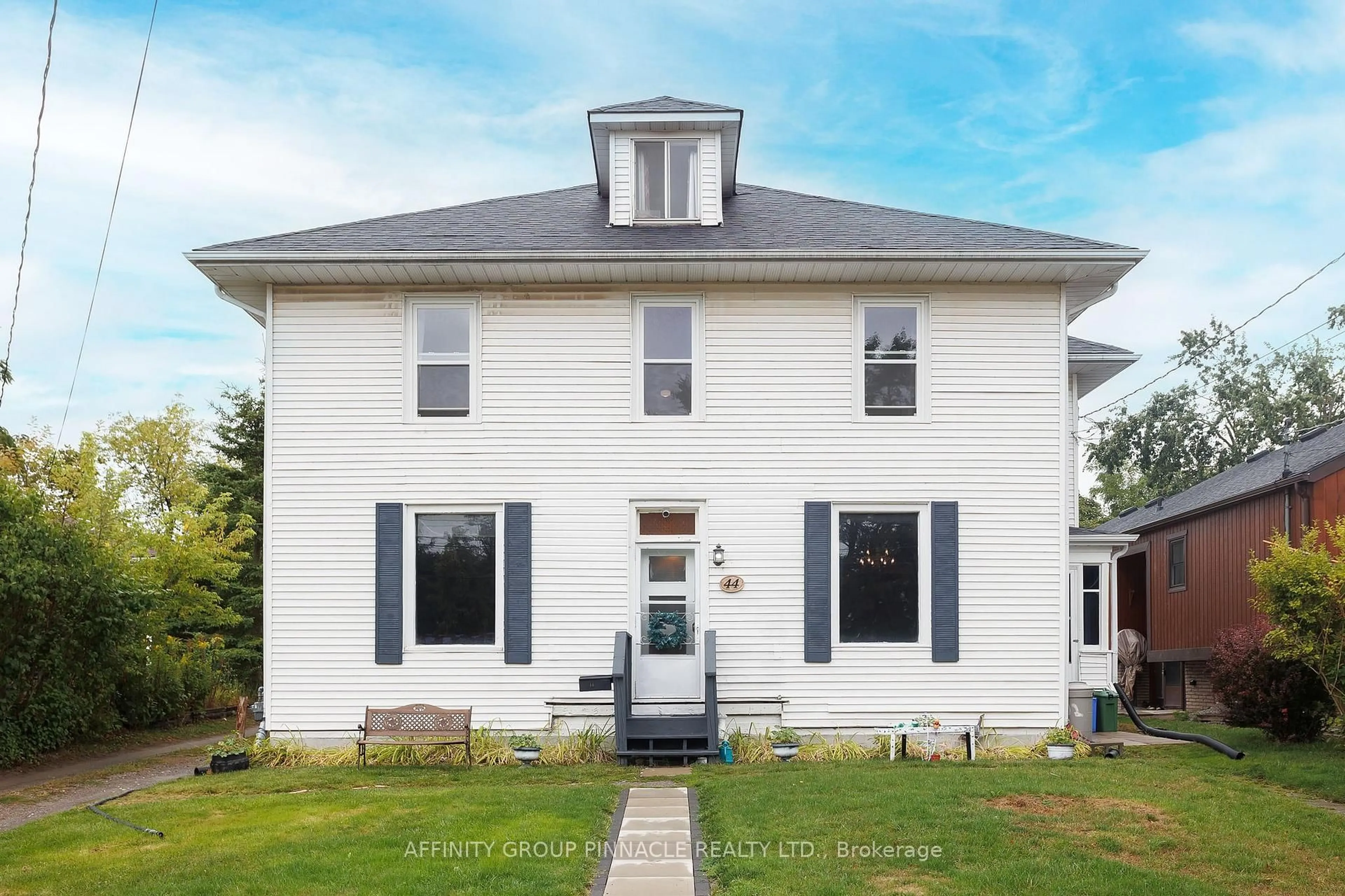 Home with vinyl exterior material, building for 44 St Patrick St, Kawartha Lakes Ontario K9V 1R3