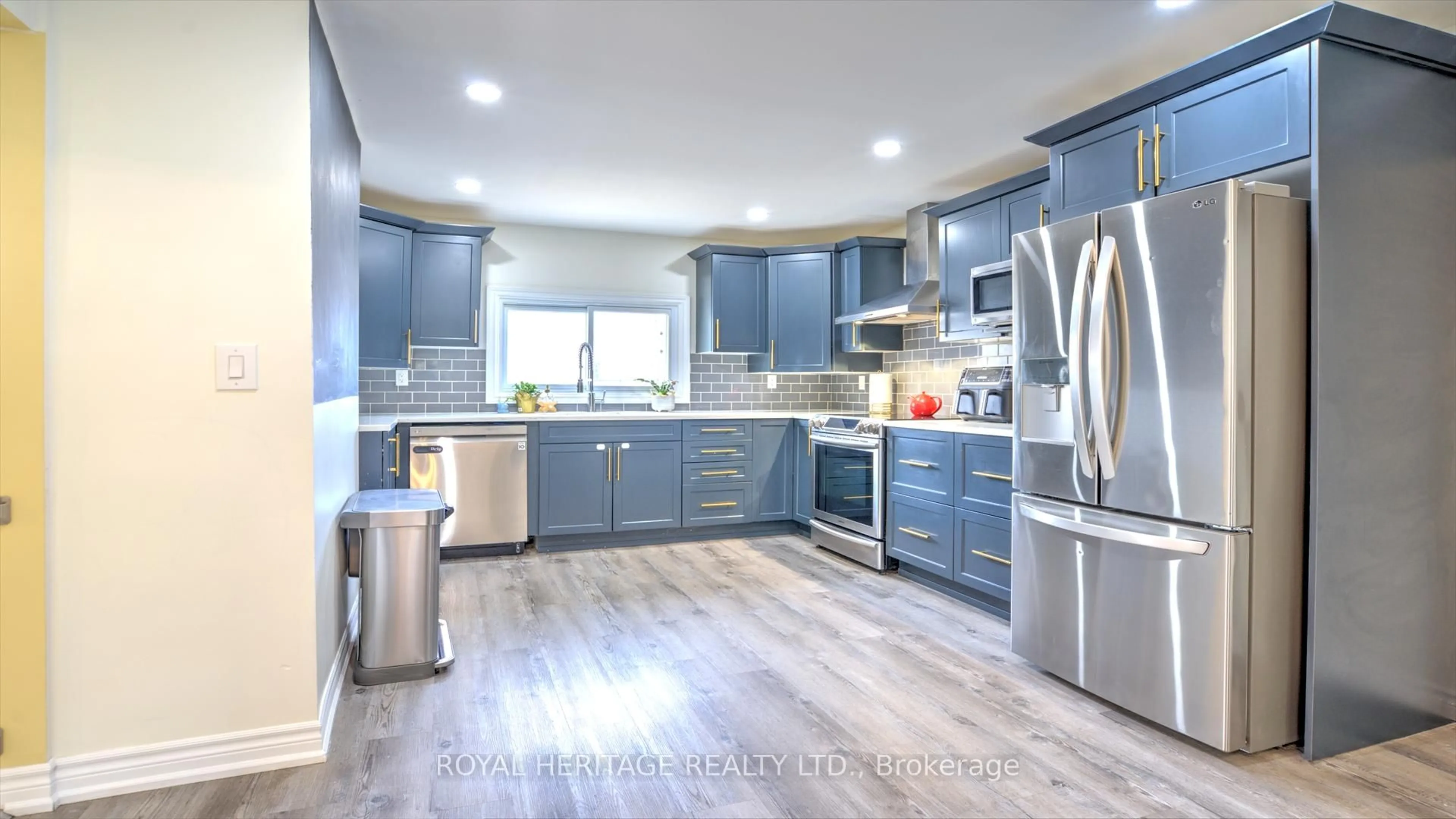 Contemporary kitchen, unknown for 27 Meade St, Brighton Ontario K0K 1H0