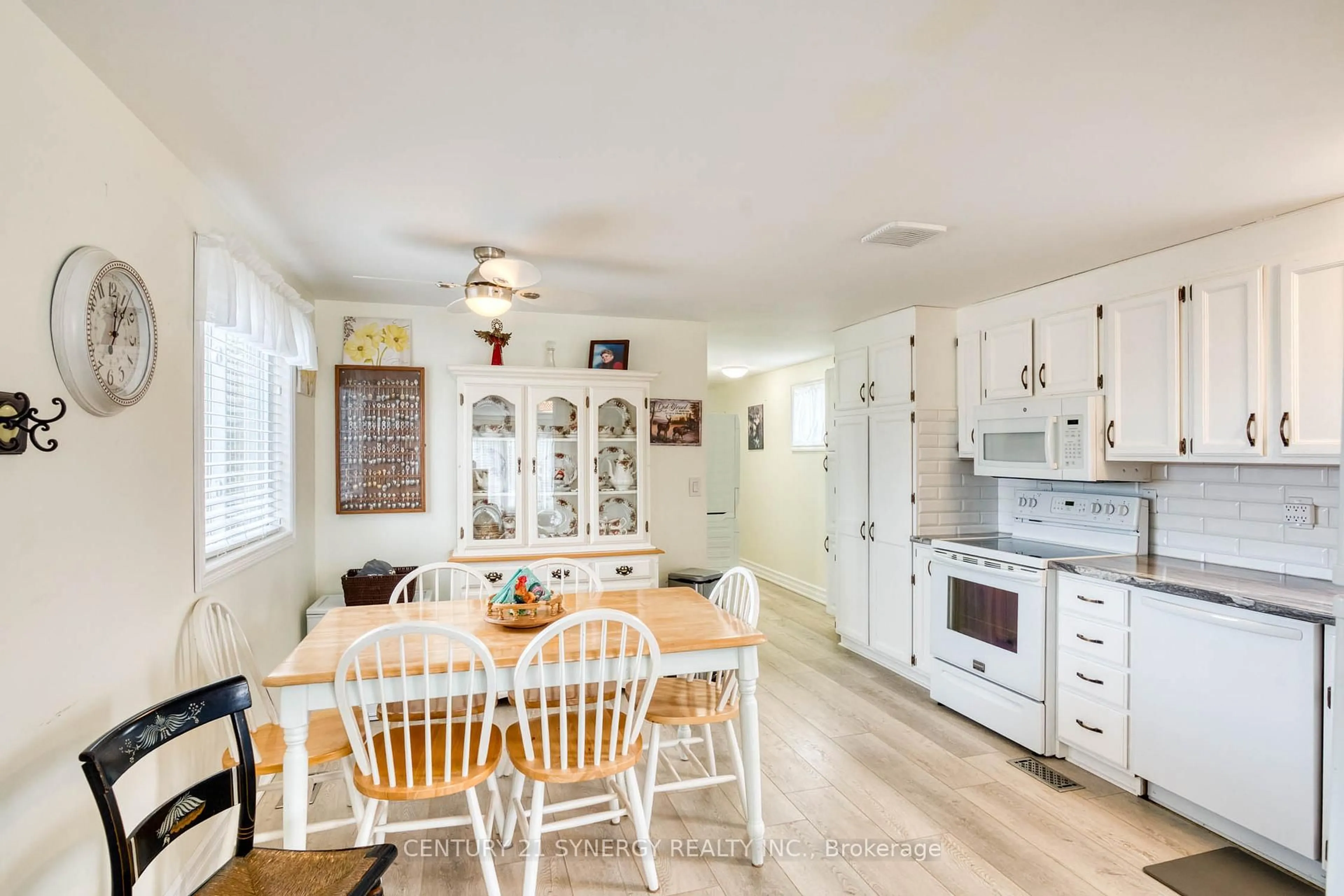 Open concept kitchen, ceramic/tile floor for 204 Hillview Rd, Perth Ontario K7H 3C8