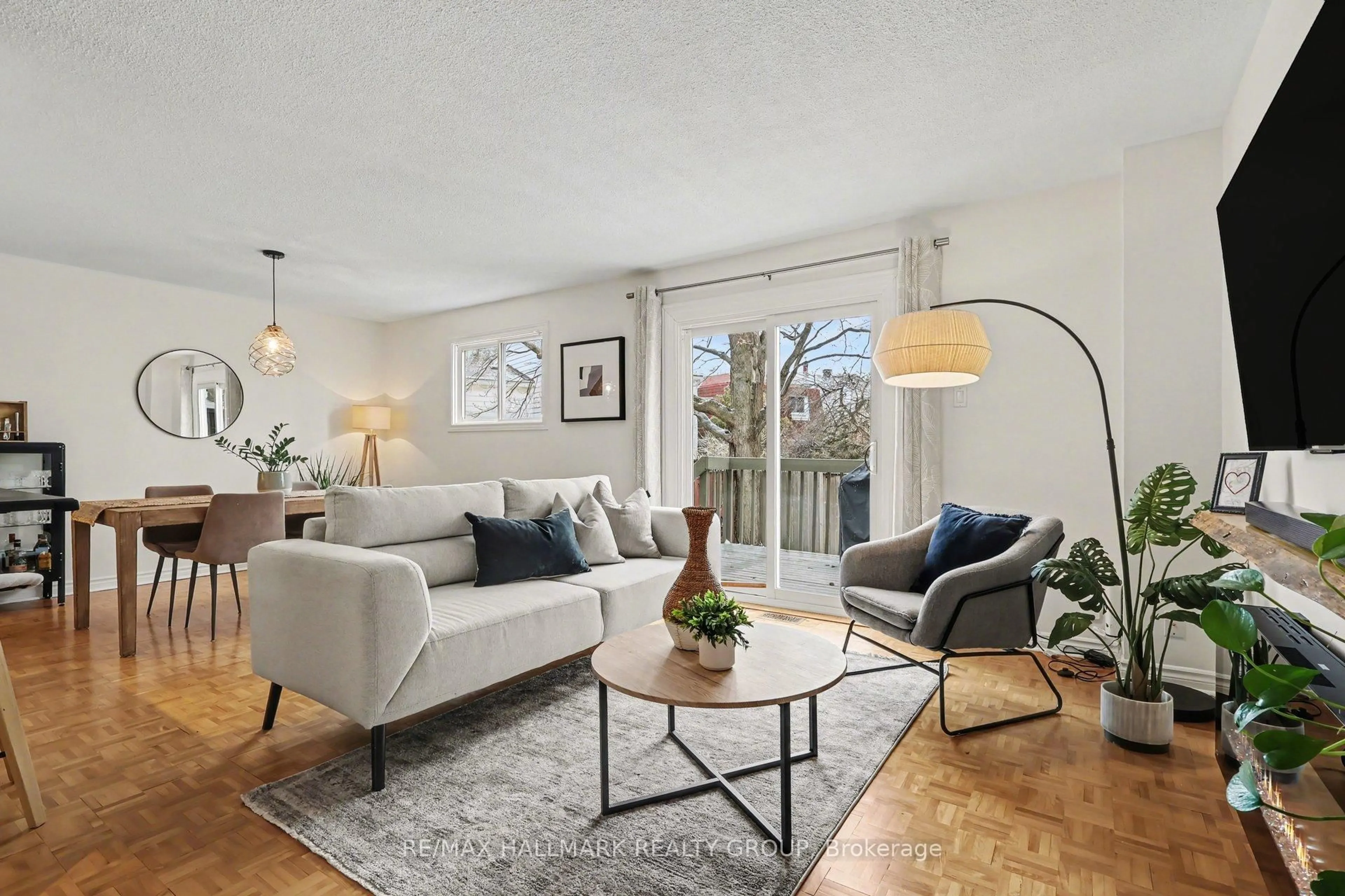 Living room with furniture, unknown for 77 Glen Park Dr #D, Ottawa Ontario K1B 3Z1