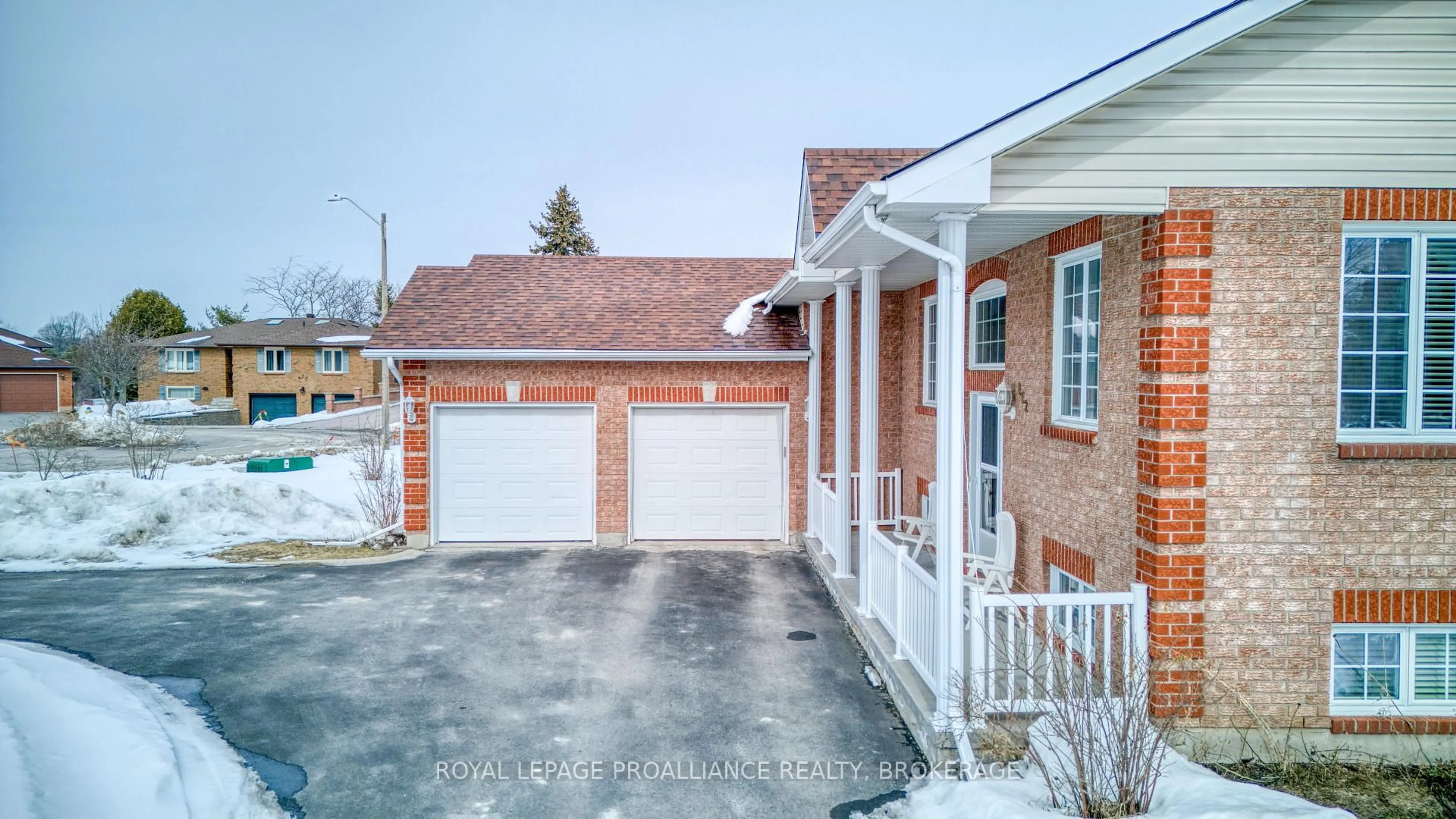 Home with brick exterior material, street for 662 Millbrook Cres, Kingston Ontario K7M 7Z8