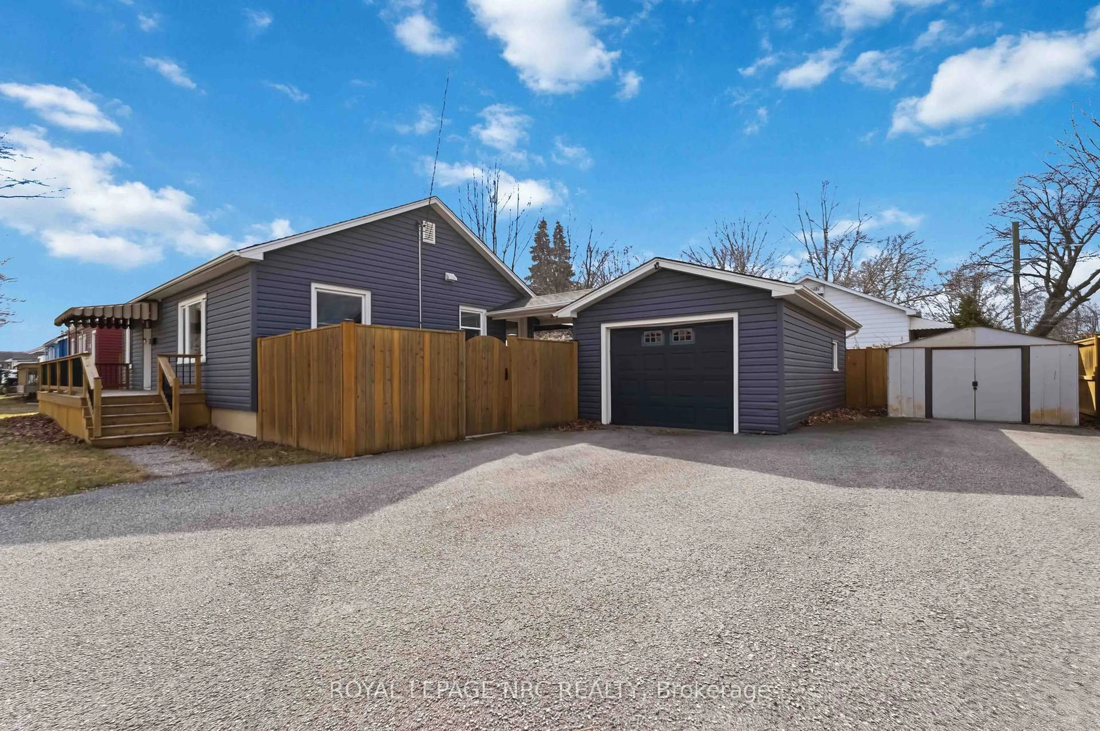 Unknown for 45 Shakespeare Ave, St. Catharines Ontario L2R 6M8