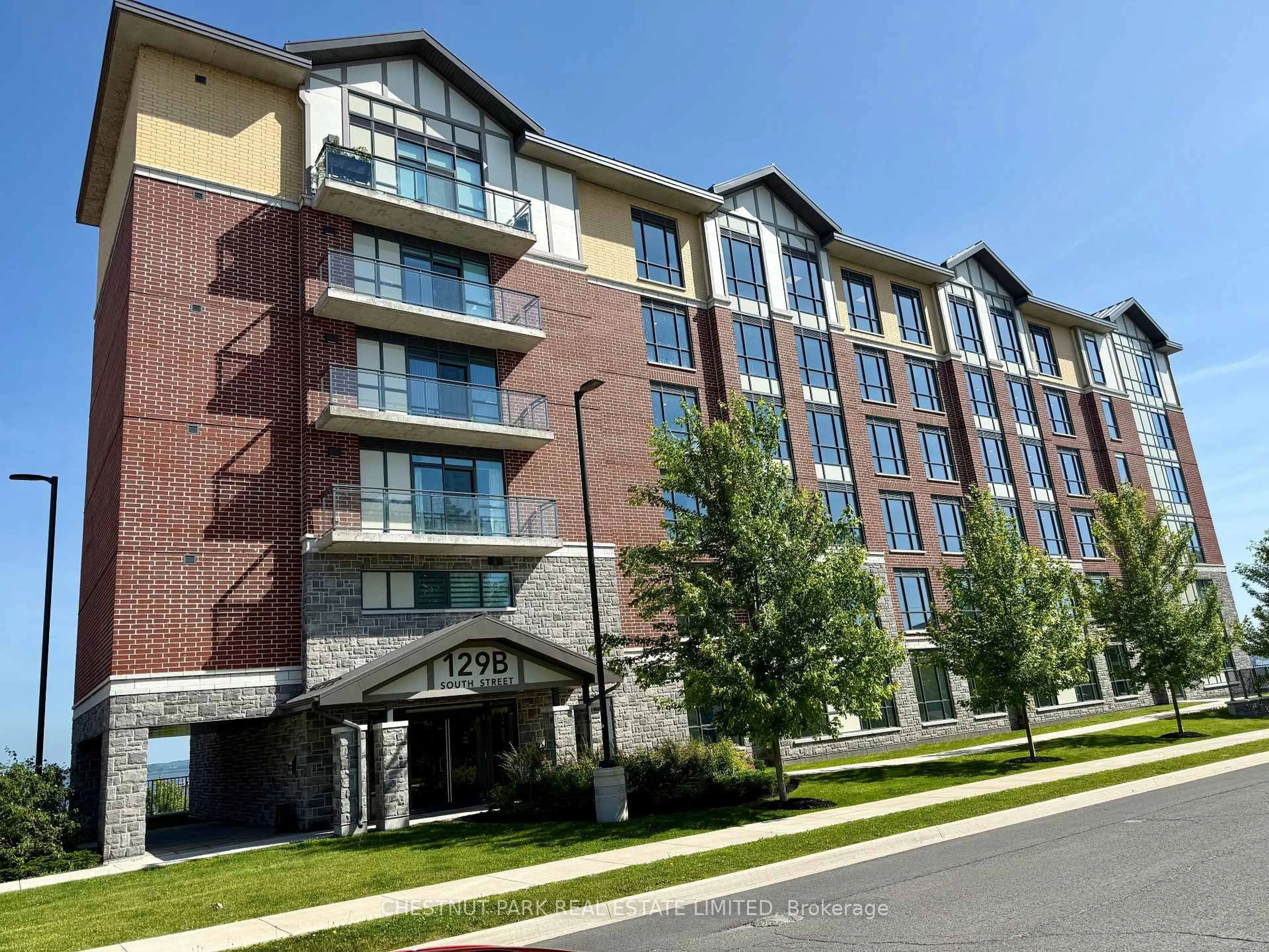 Unknown for 129B South St #317, Gananoque Ontario K7G 0B1