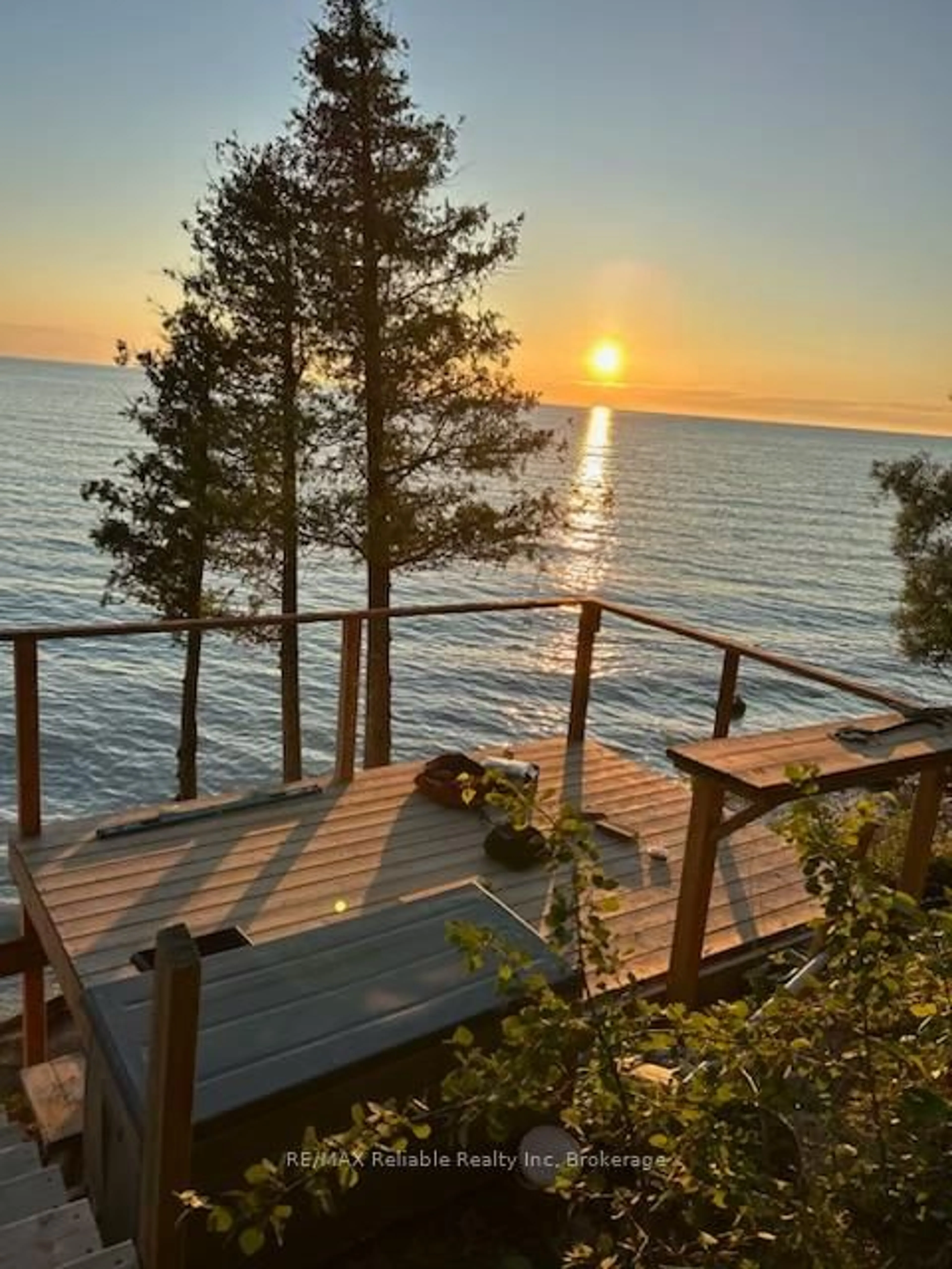 Patio, water/lake/river/ocean view for 78099 Elliotts Grove St, Central Huron Ontario N0M 1G0