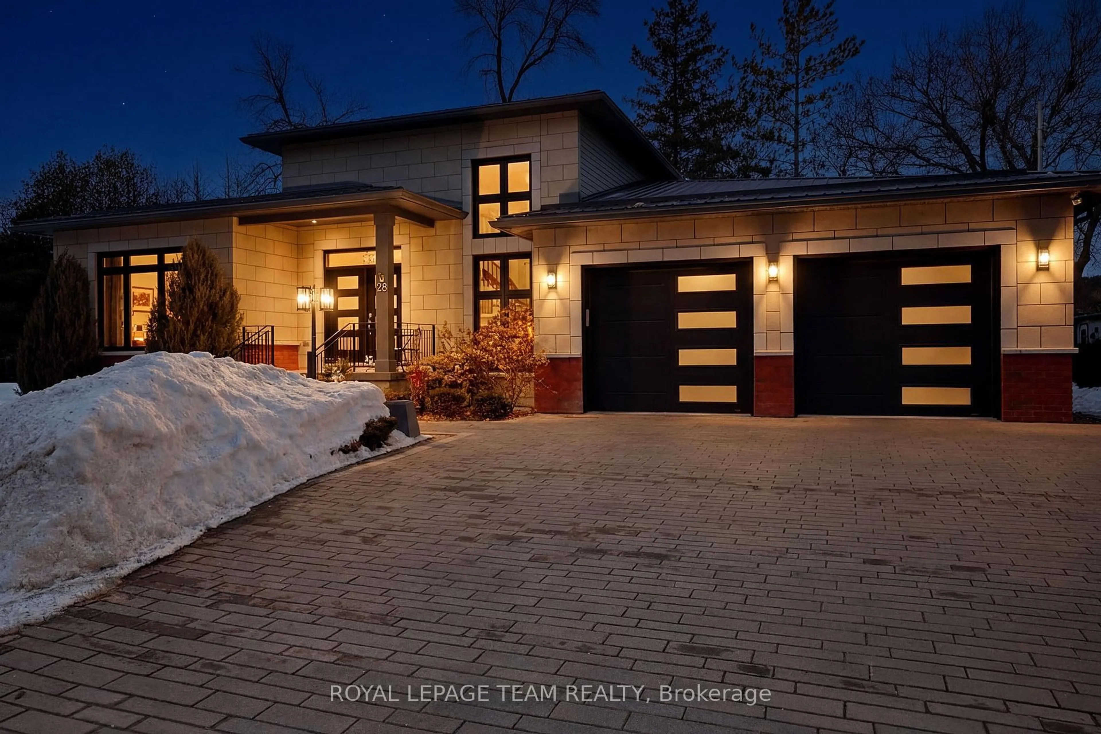 Unknown for 28 George St, Westport Ontario K0G 1X0