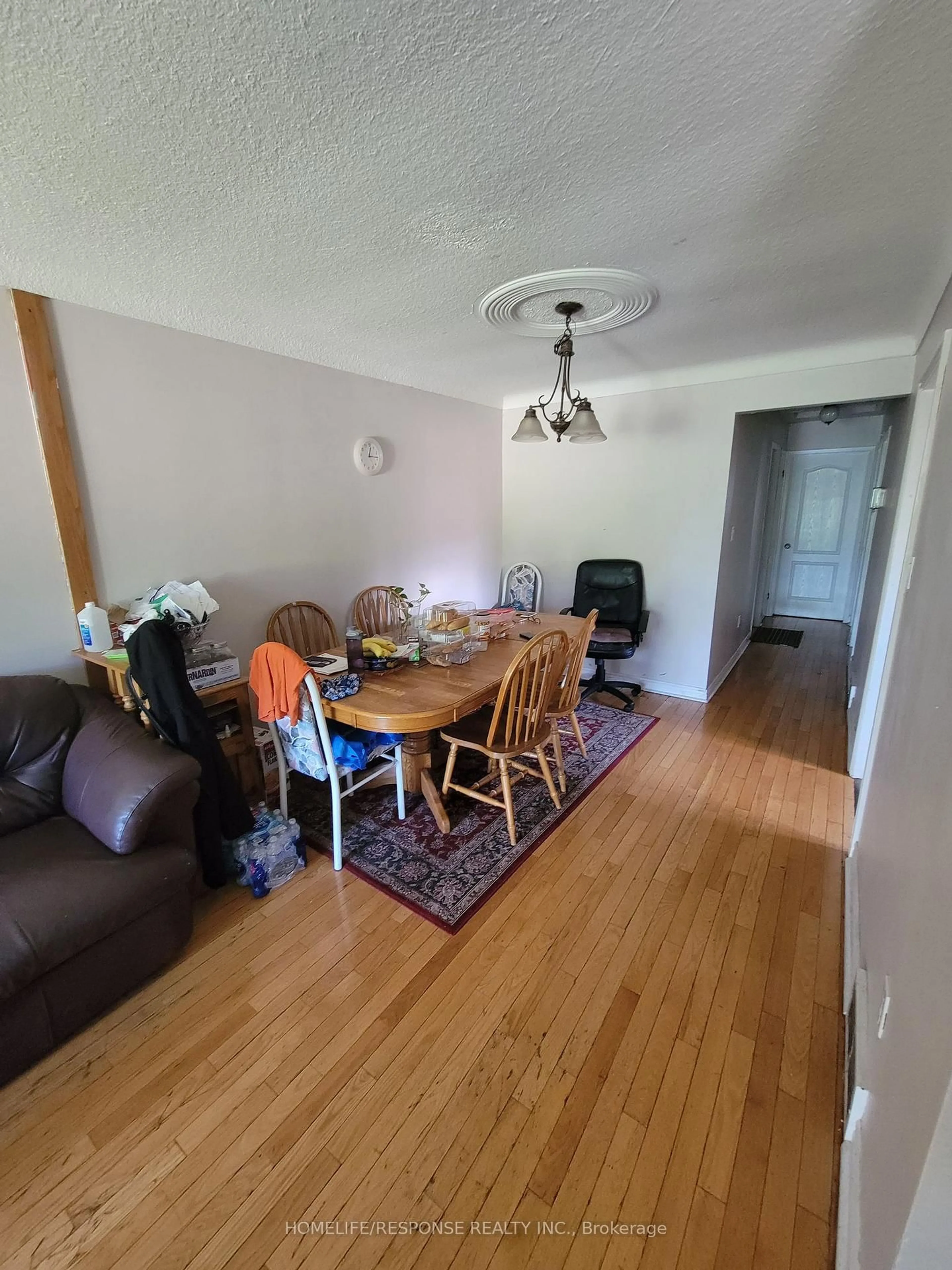 A pic of a room for 476 First Ave, Welland Ontario L3C 6A7