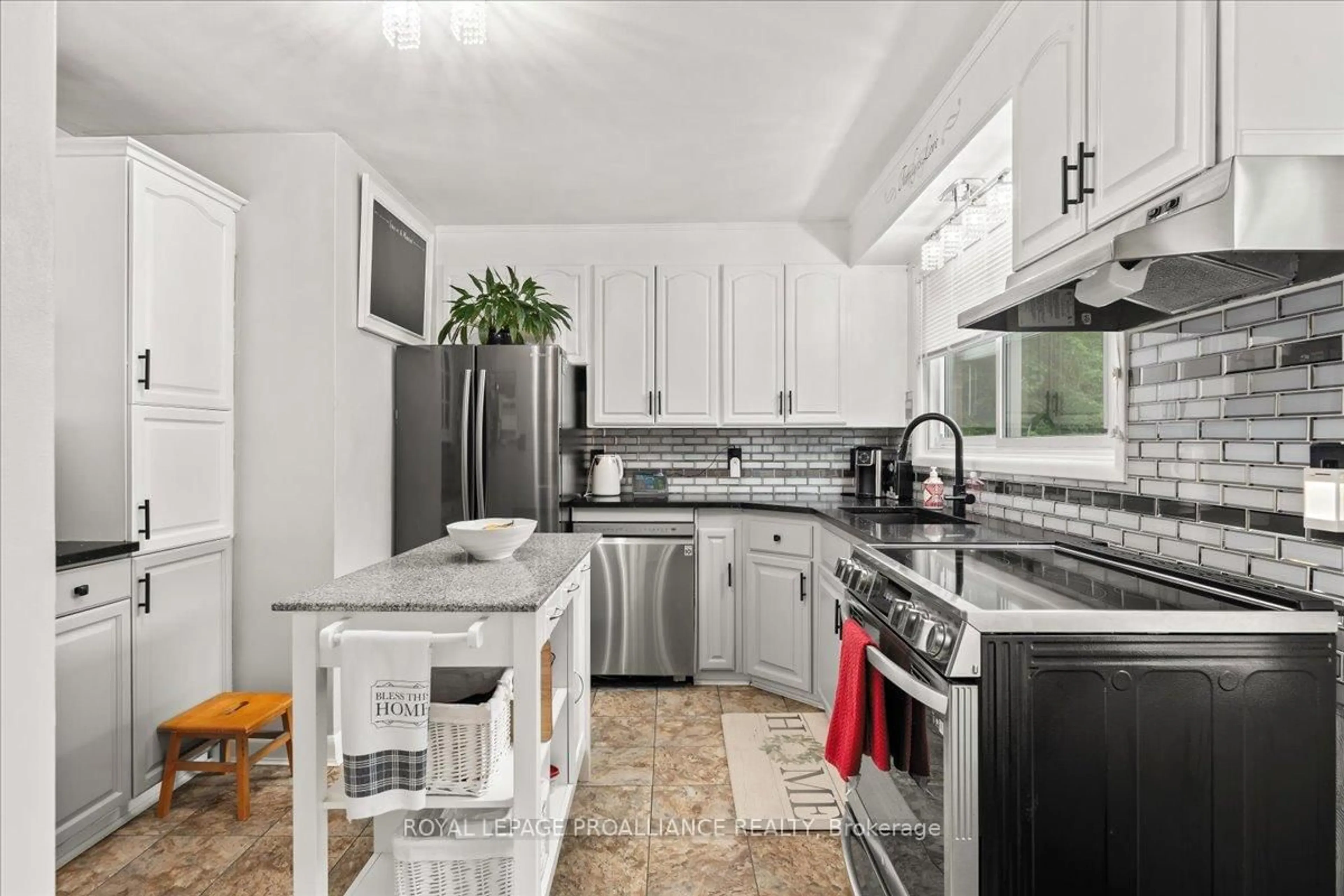 Unknown for 23 Alfred Dr, Belleville Ontario K8N 4M6