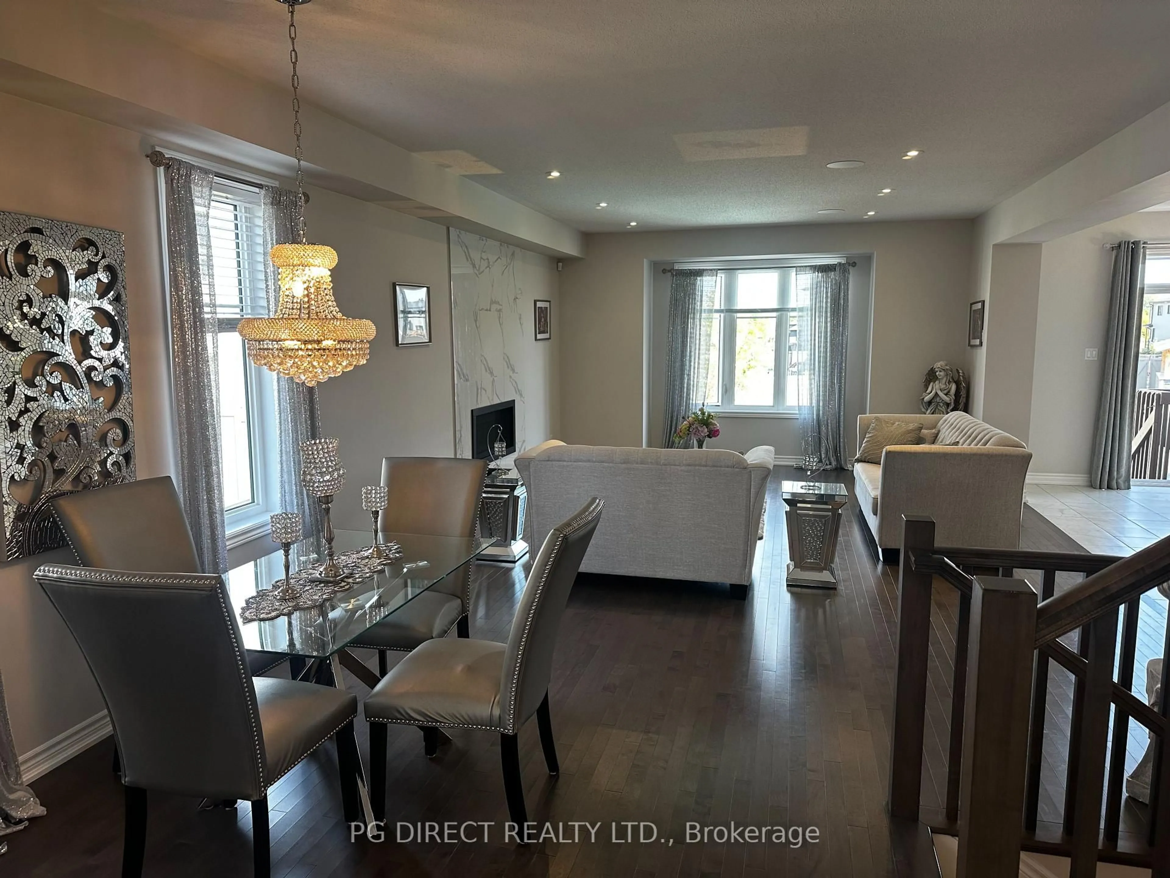 Dining room, wood/laminate floor for 260 Meynell Rd, Richmond Ontario K0A 2Z0