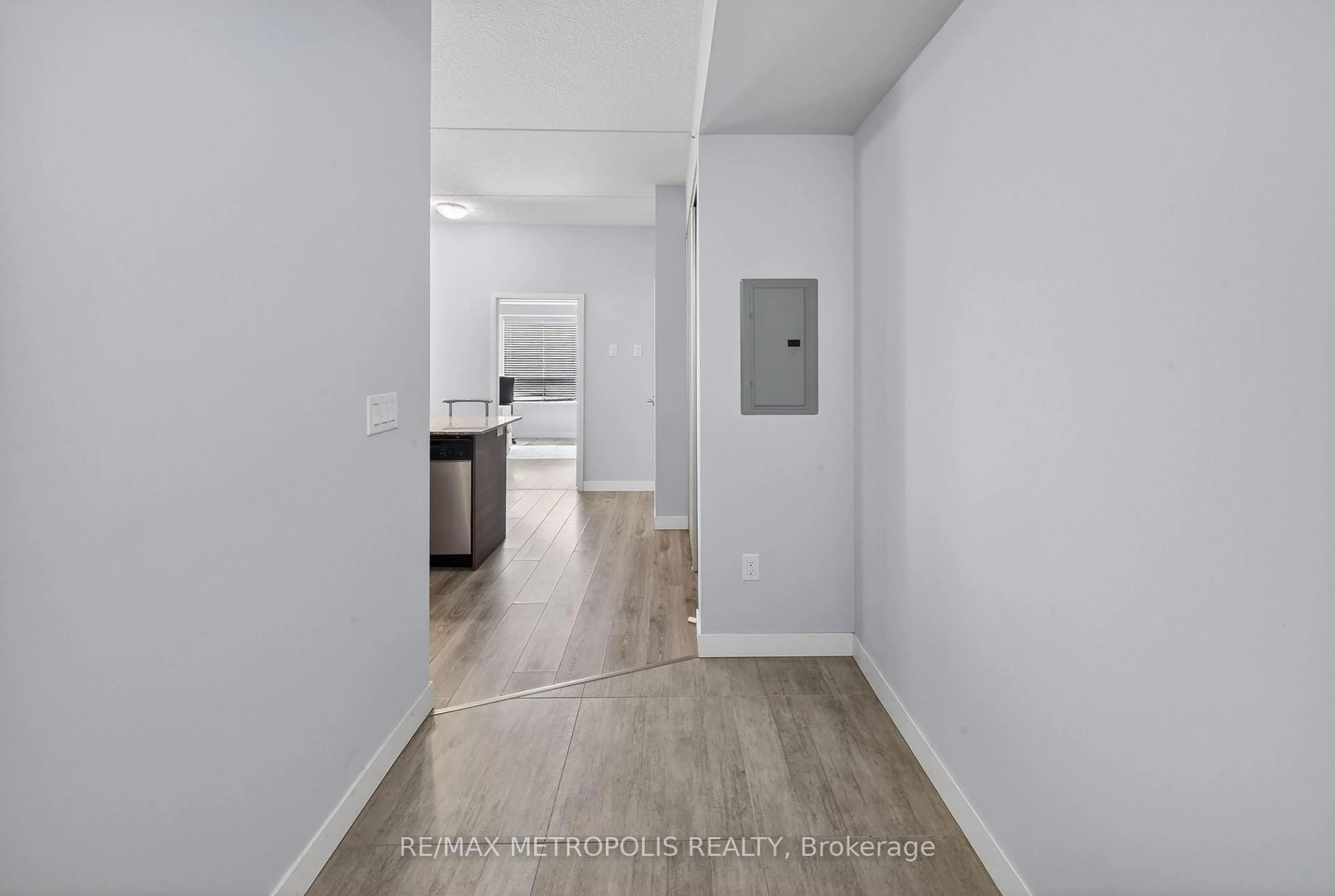 Indoor entryway for 318 Spruce St #1702, Waterloo Ontario N2L 3H6