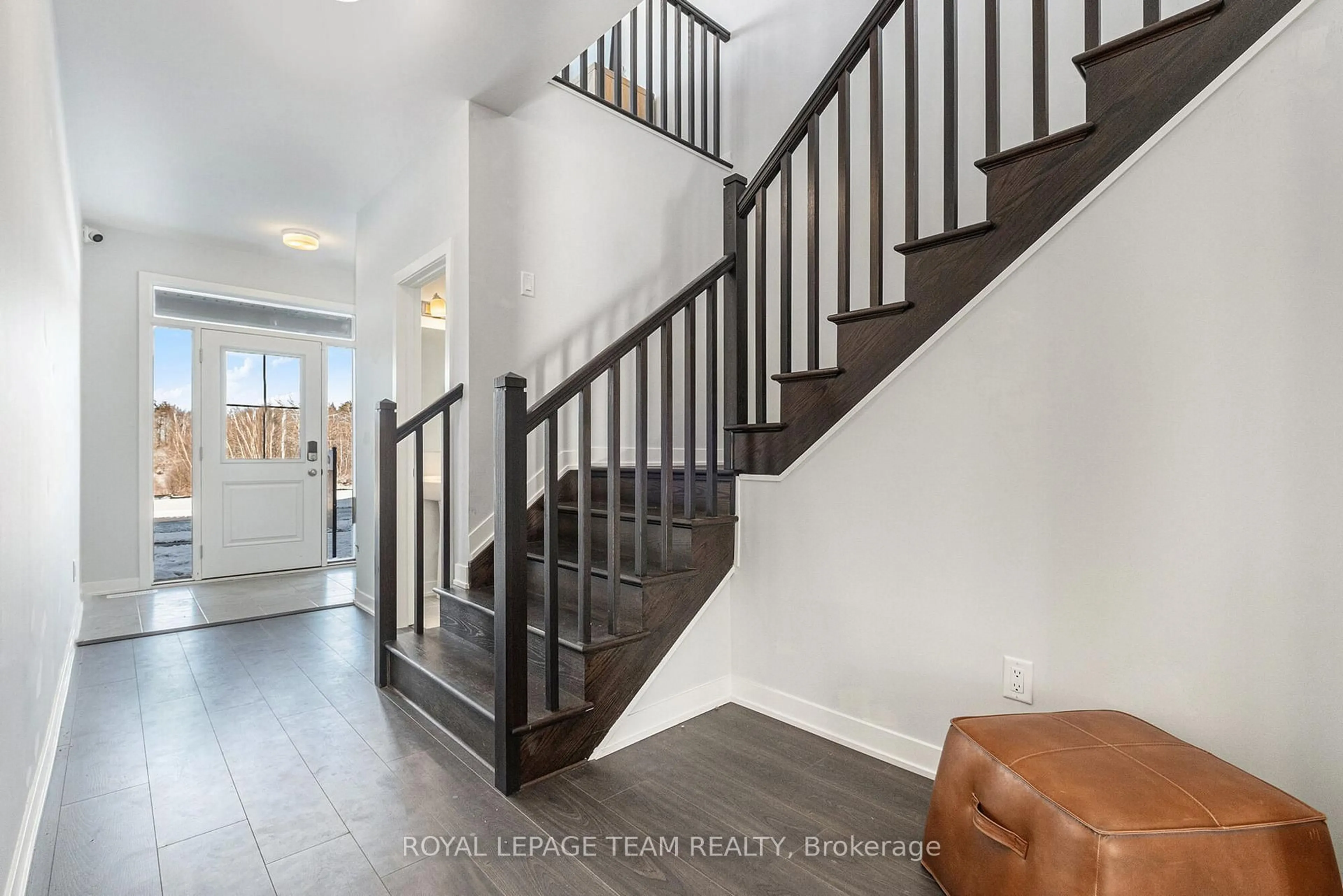 Stairs for 312 Remillard Dr, North Grenville Ontario K0G 1J0