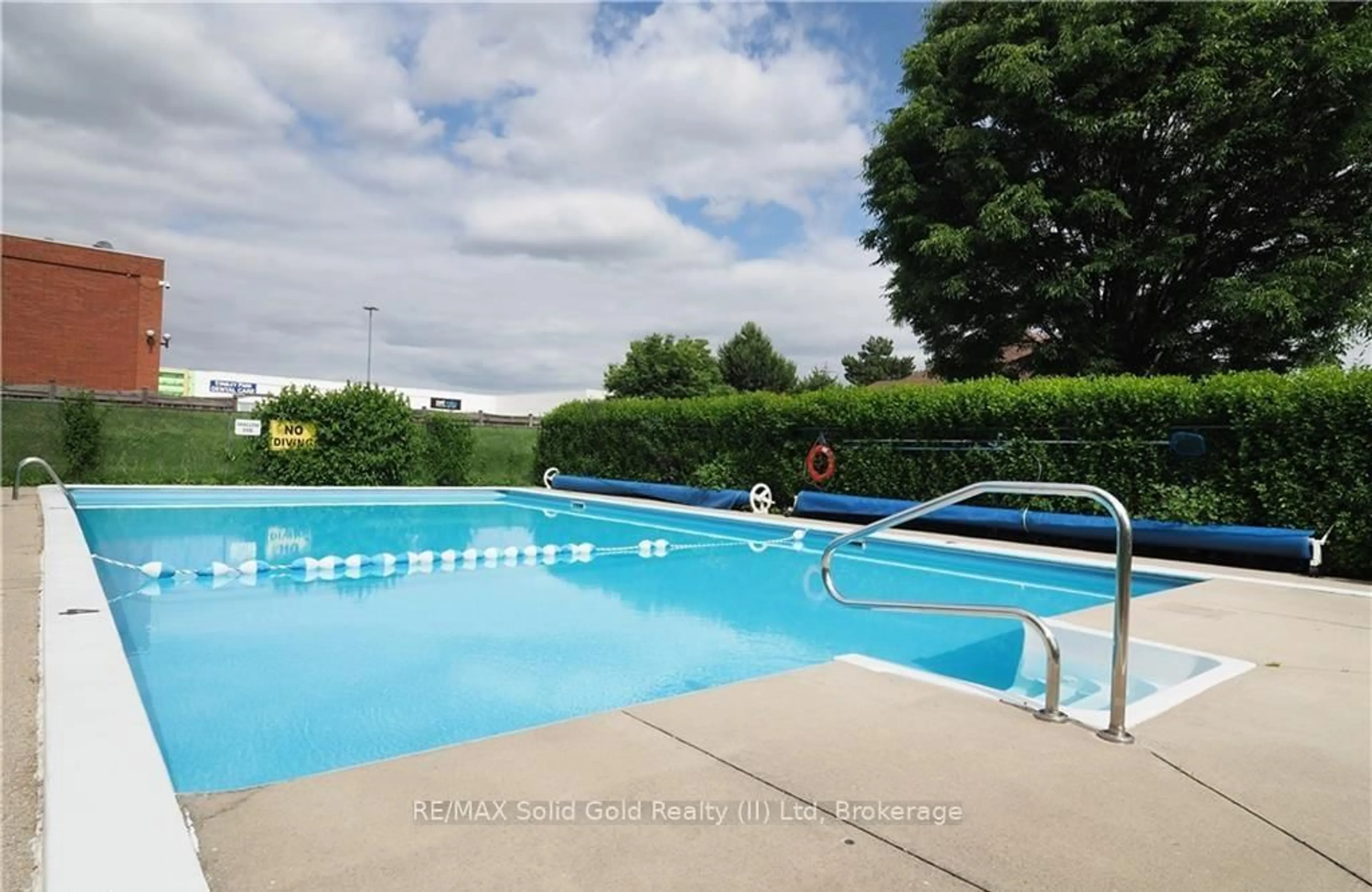 Pool for 24 Midland Dr #507, Kitchener Ontario N2A 2A8