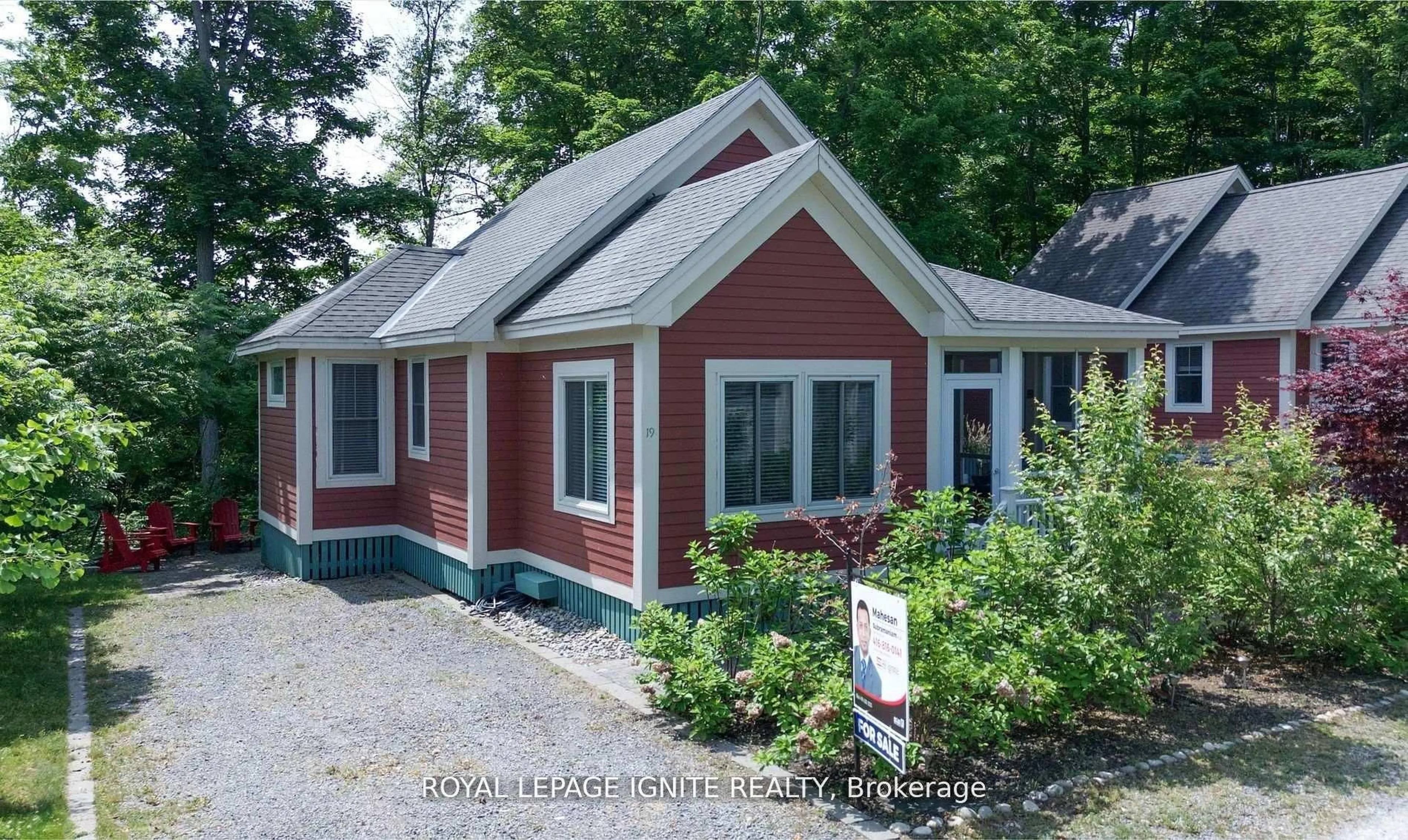 Home with vinyl exterior material, street for 19 Summer Village Lane #208, Prince Edward County Ontario K0K 1P0