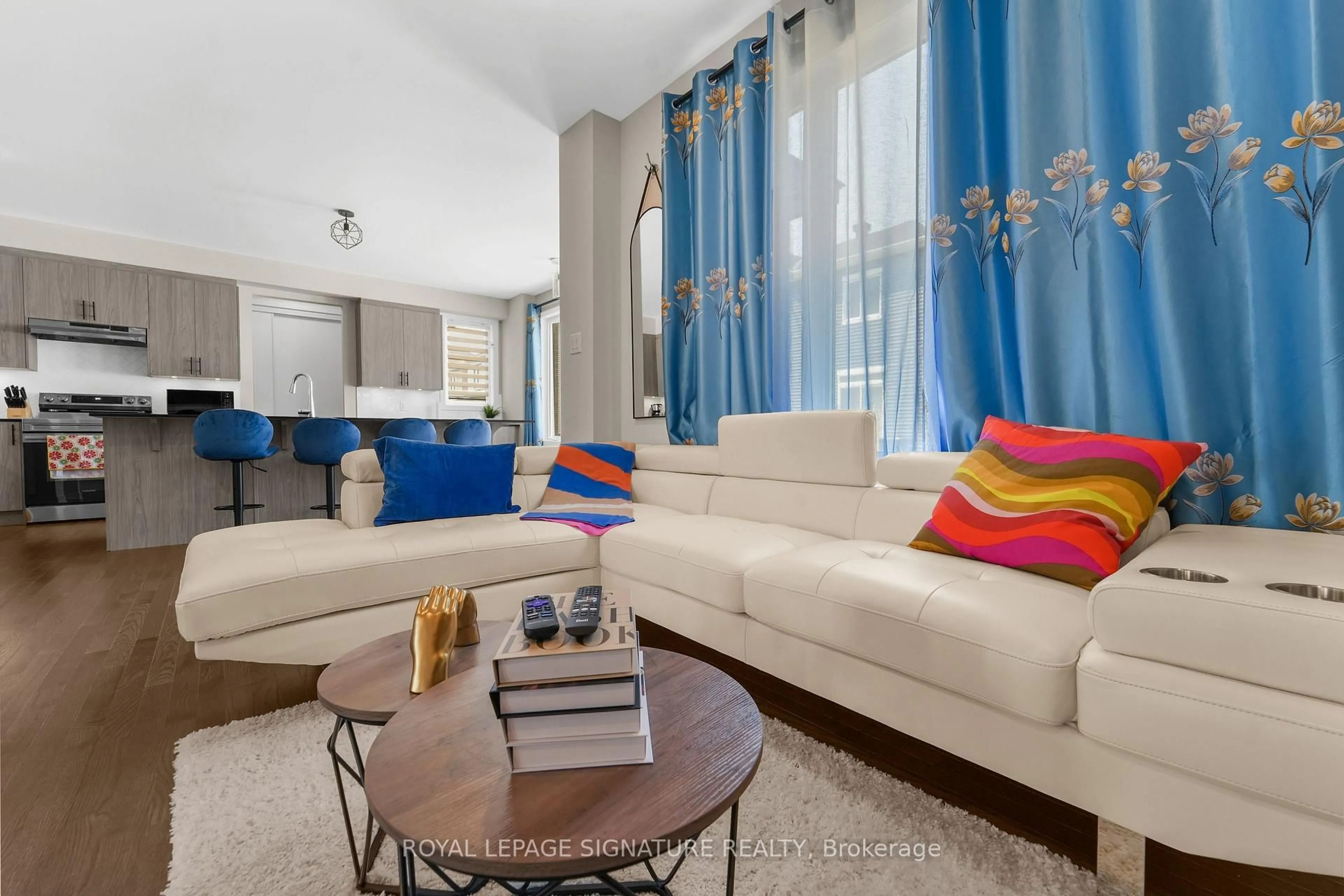 Living room with furniture, unknown for 280 Sapling Grve, Ottawa Ontario K2J 7L9