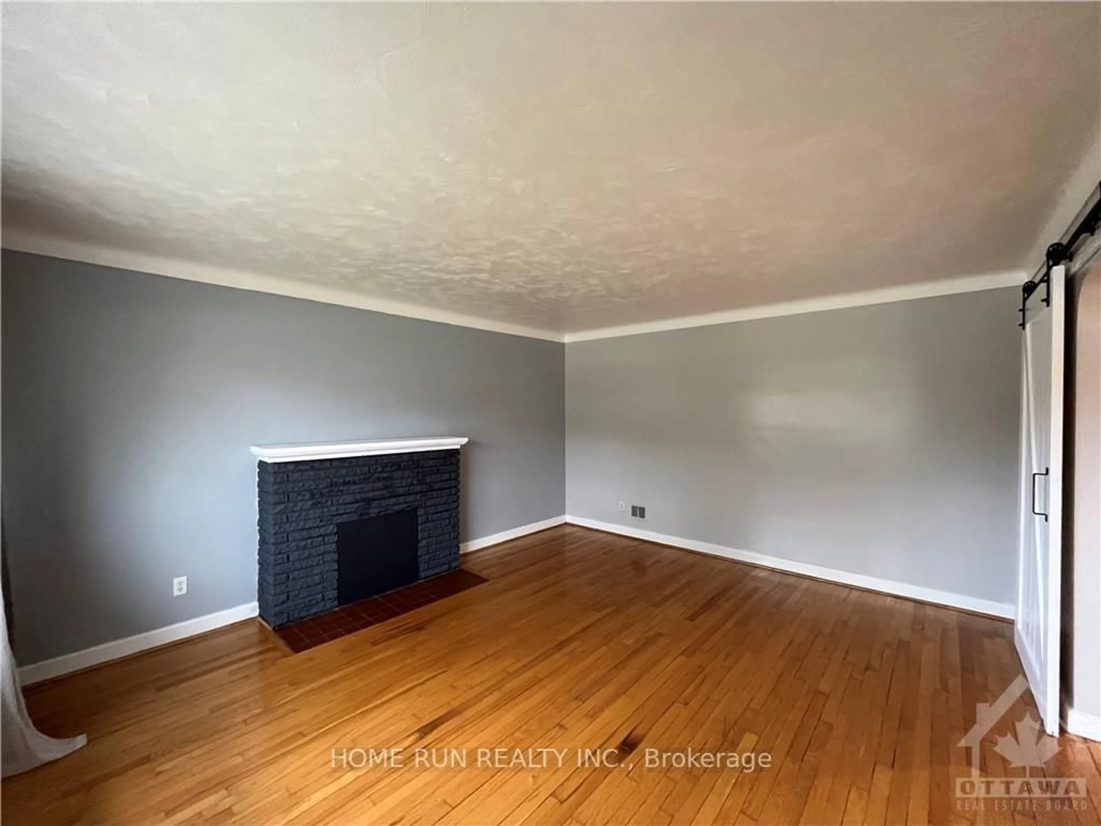 A pic of a room for 98 Donald St, Ottawa Ontario K1K 1N2