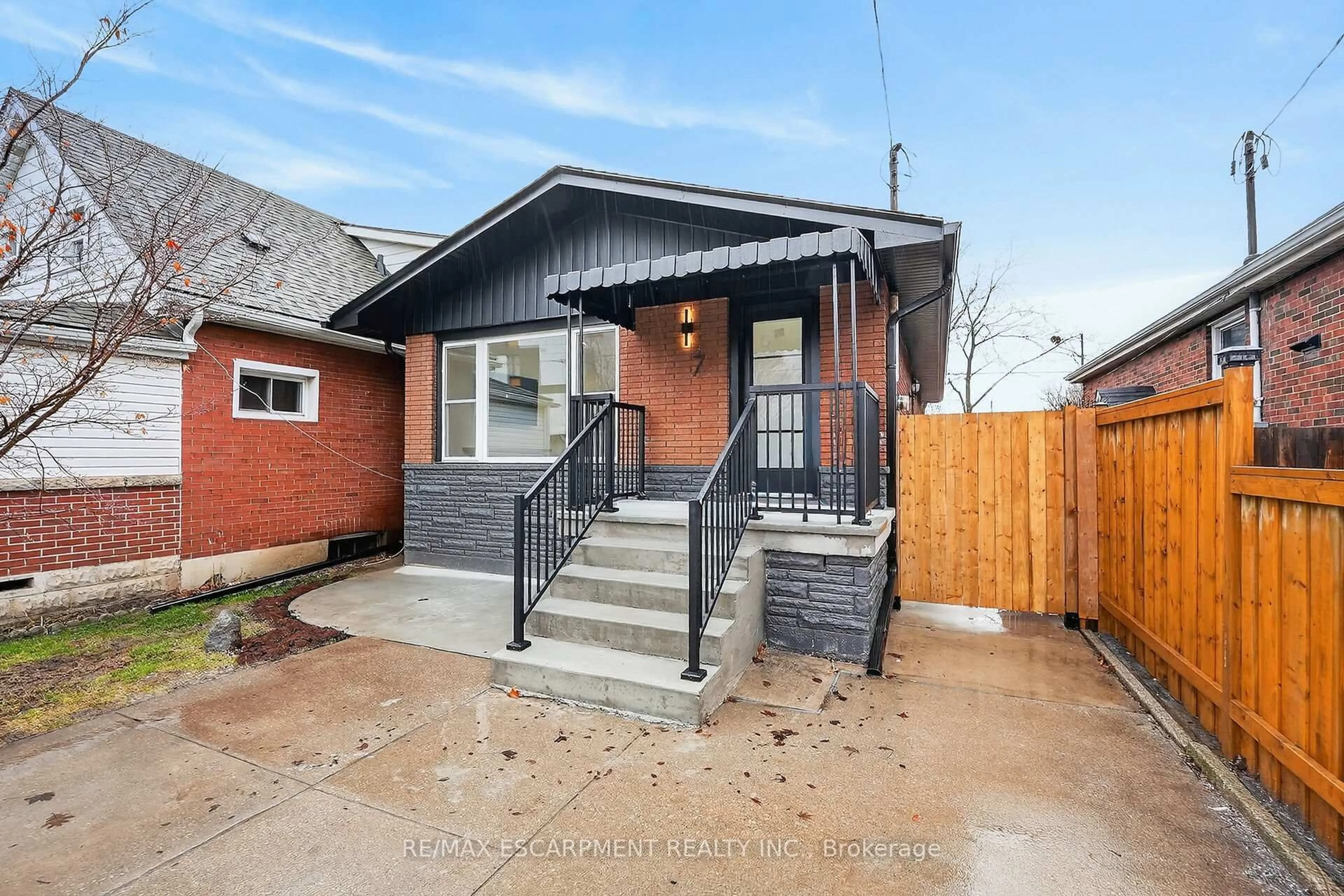 Home with brick exterior material, street for 7 Crosthwaite Ave, Hamilton Ontario L8K 2T7