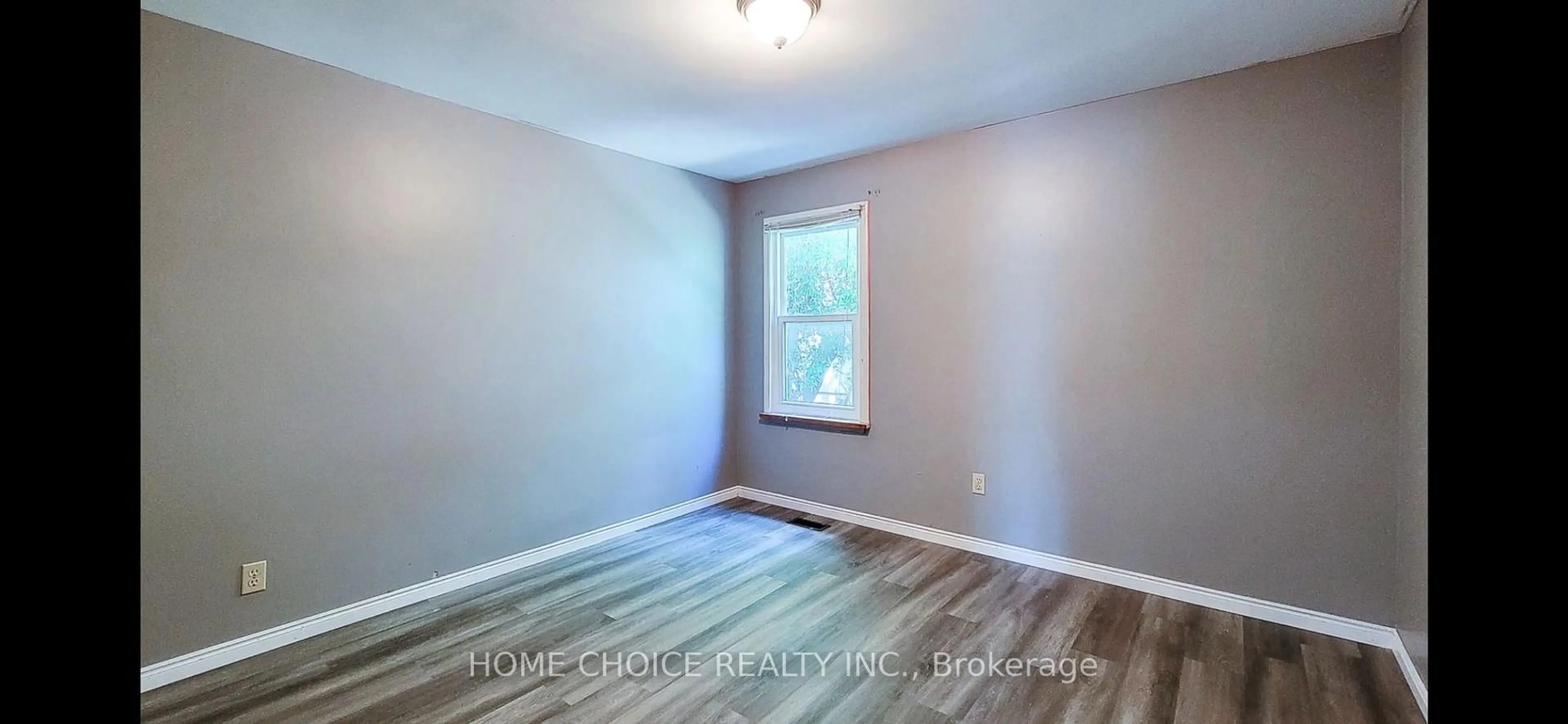 A pic of a room for 47 3rd Rd, Hamilton Ontario L8J 3J5