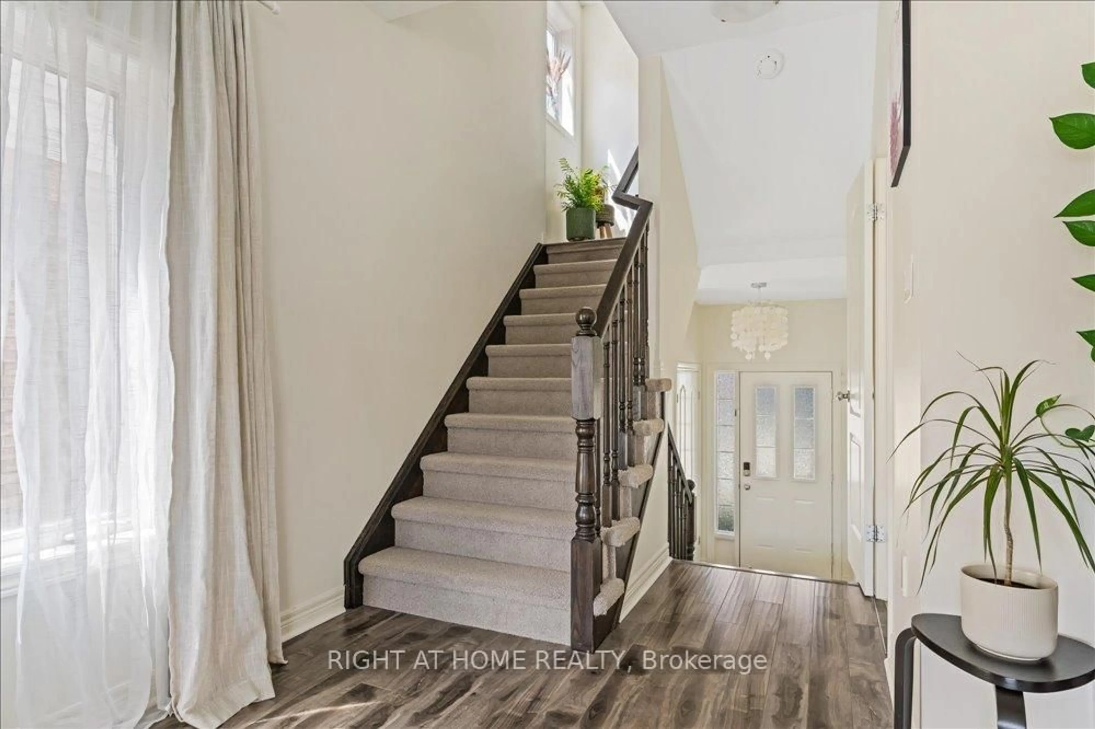 Unknown for 40 Dartmouth Gate #12, Hamilton Ontario L8E 0C4