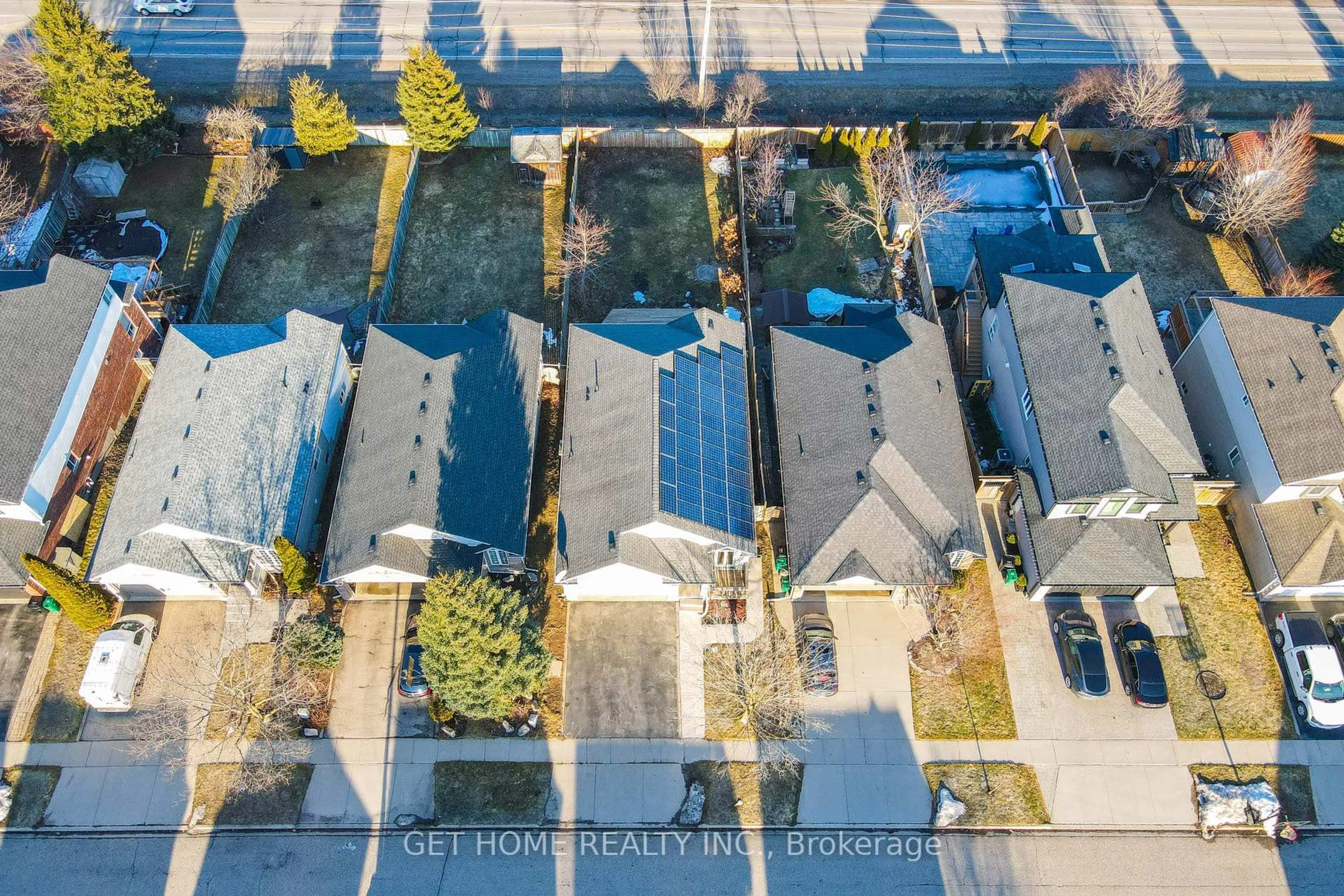 A pic from outside/outdoor area/front of a property/back of a property/a pic from drone, city buildings view from balcony for 64 Sweeney Cres, Cambridge Ontario N3C 4J1