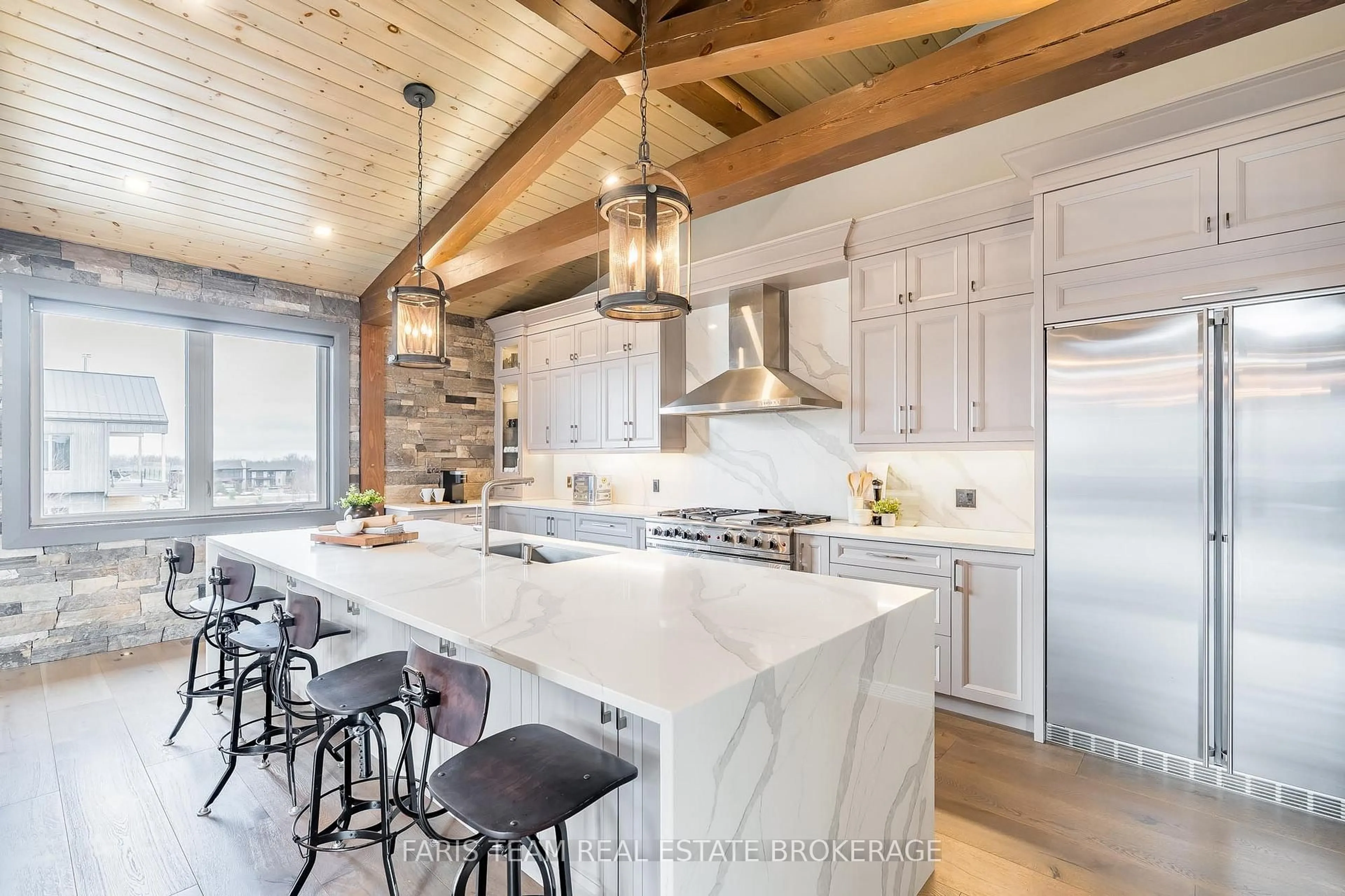 Open concept kitchen, unknown for 116 Arnot Cres, Blue Mountains Ontario L9Y 0Z8
