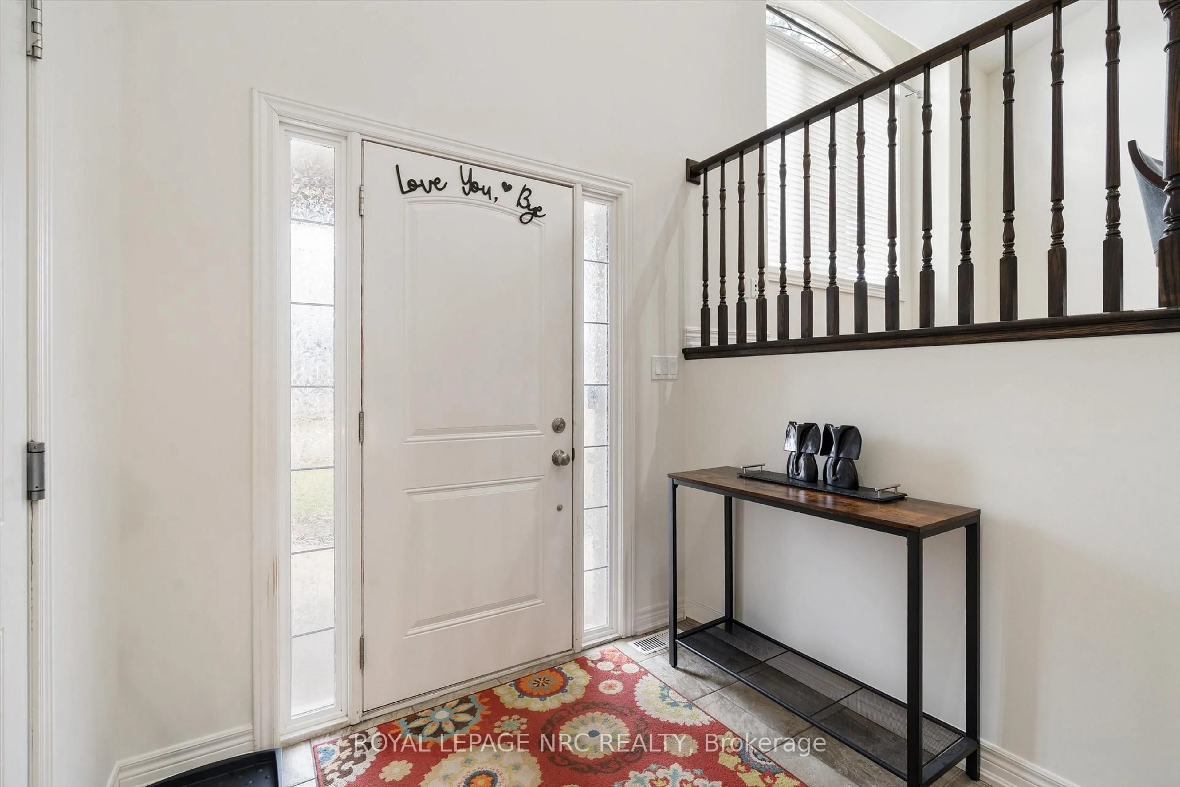 Indoor entryway for 3044 Hyman Ave, Fort Erie Ontario L0S 1N0