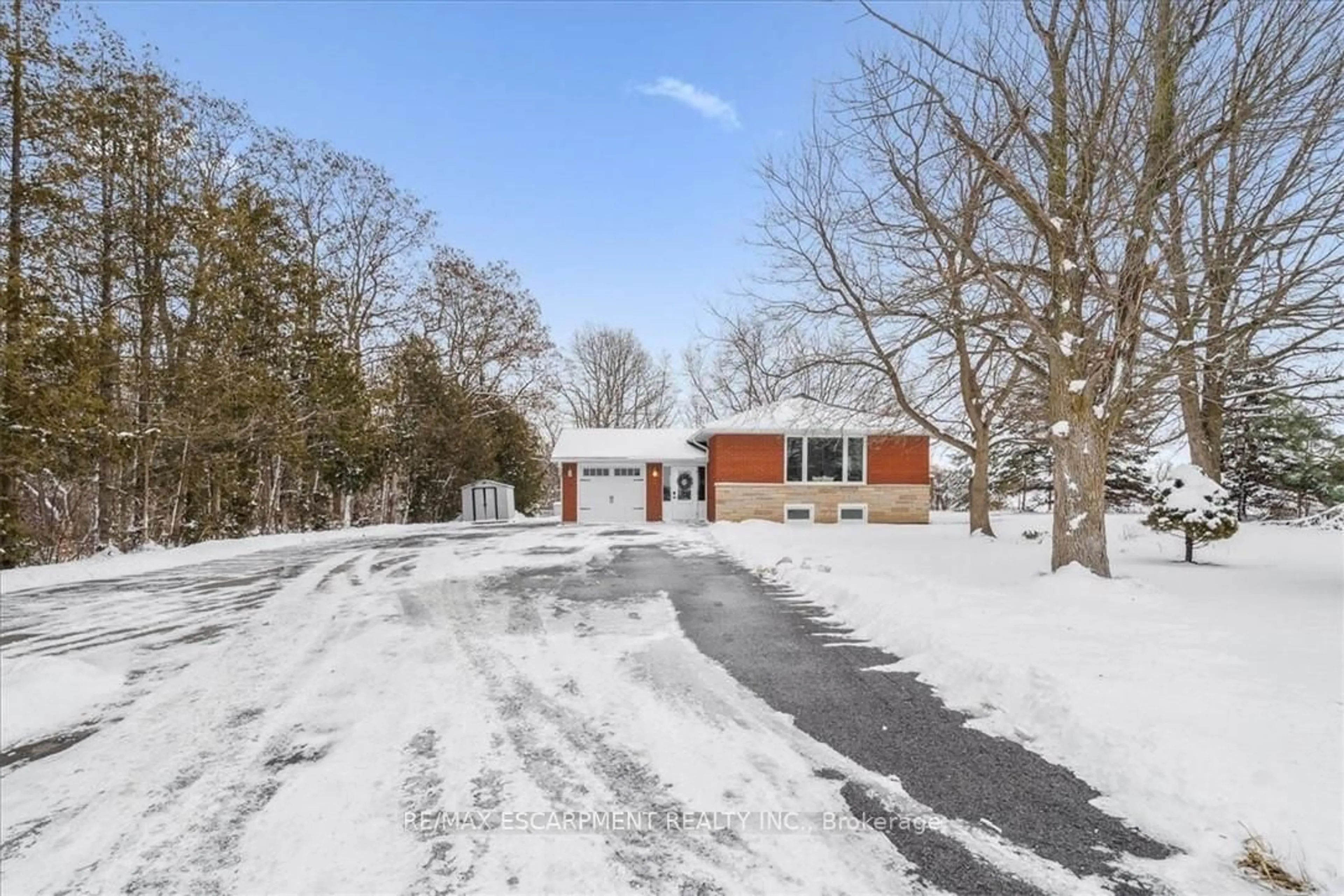 A pic from outside/outdoor area/front of a property/back of a property/a pic from drone, street for 5295 Trinity Church Rd, Hamilton Ontario L0R 1C0
