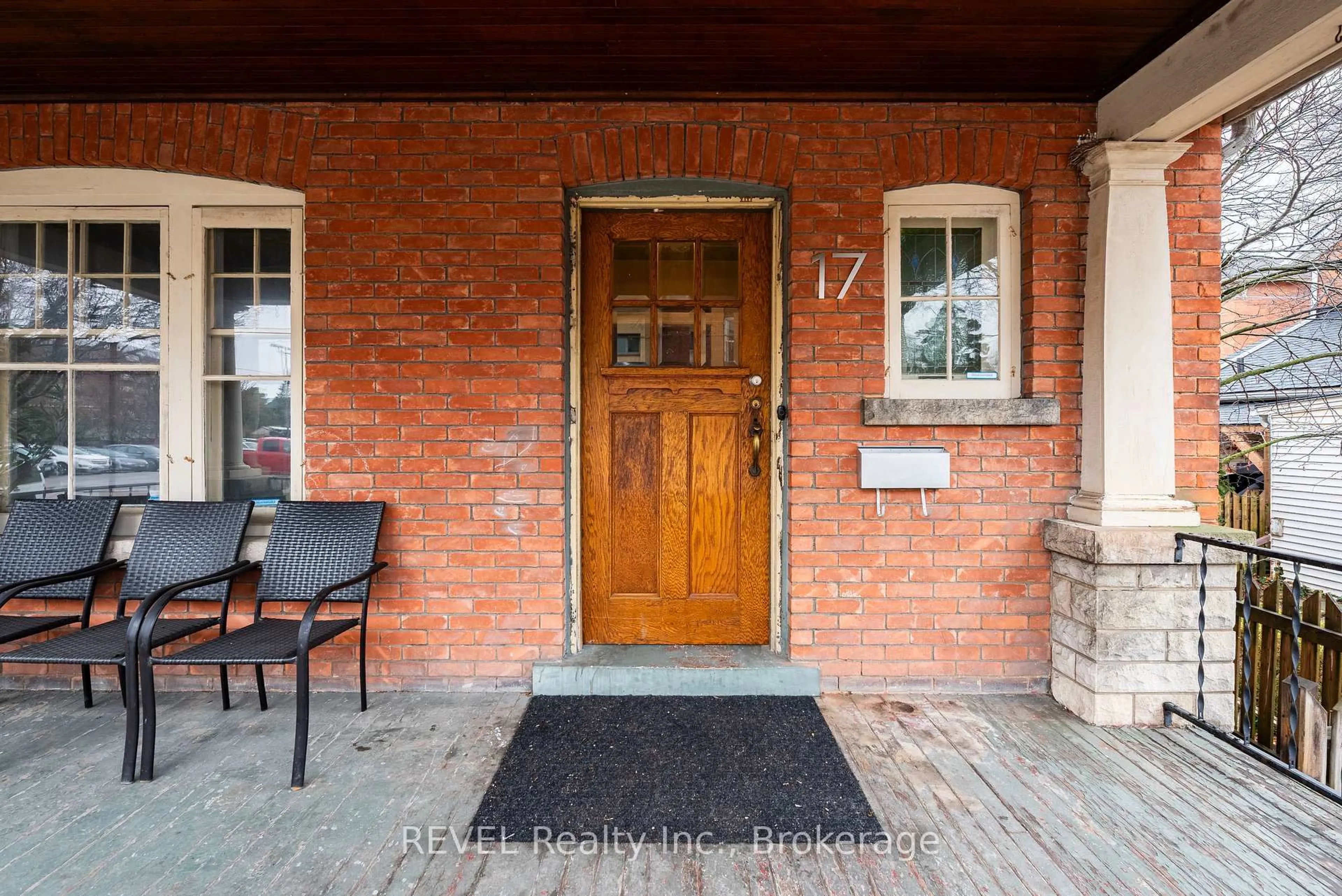 Unknown for 17 Beecher St, St. Catharines Ontario L2R 5S4