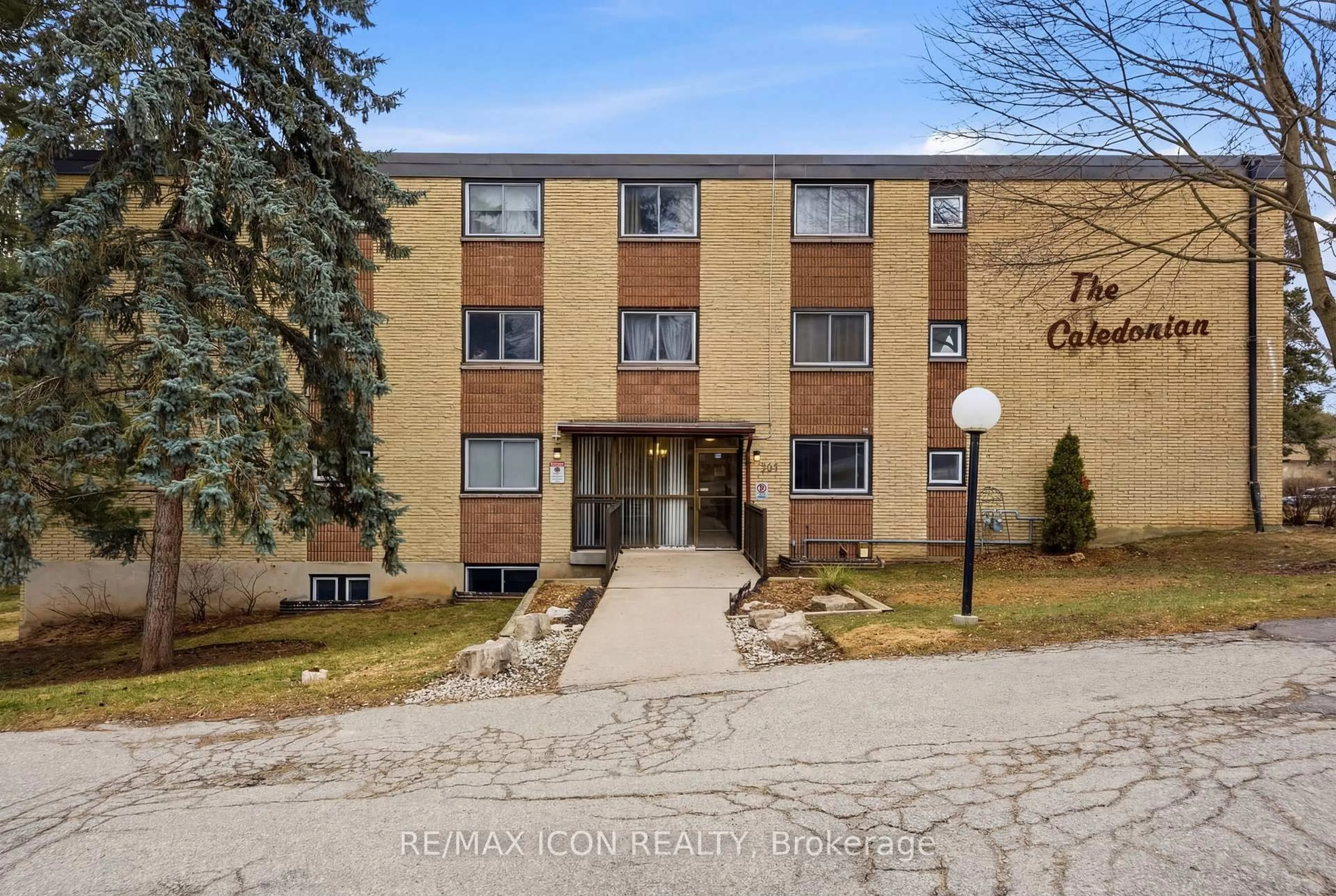Unknown for 944 Caledonian View #206, Cambridge Ontario N3H 1A5