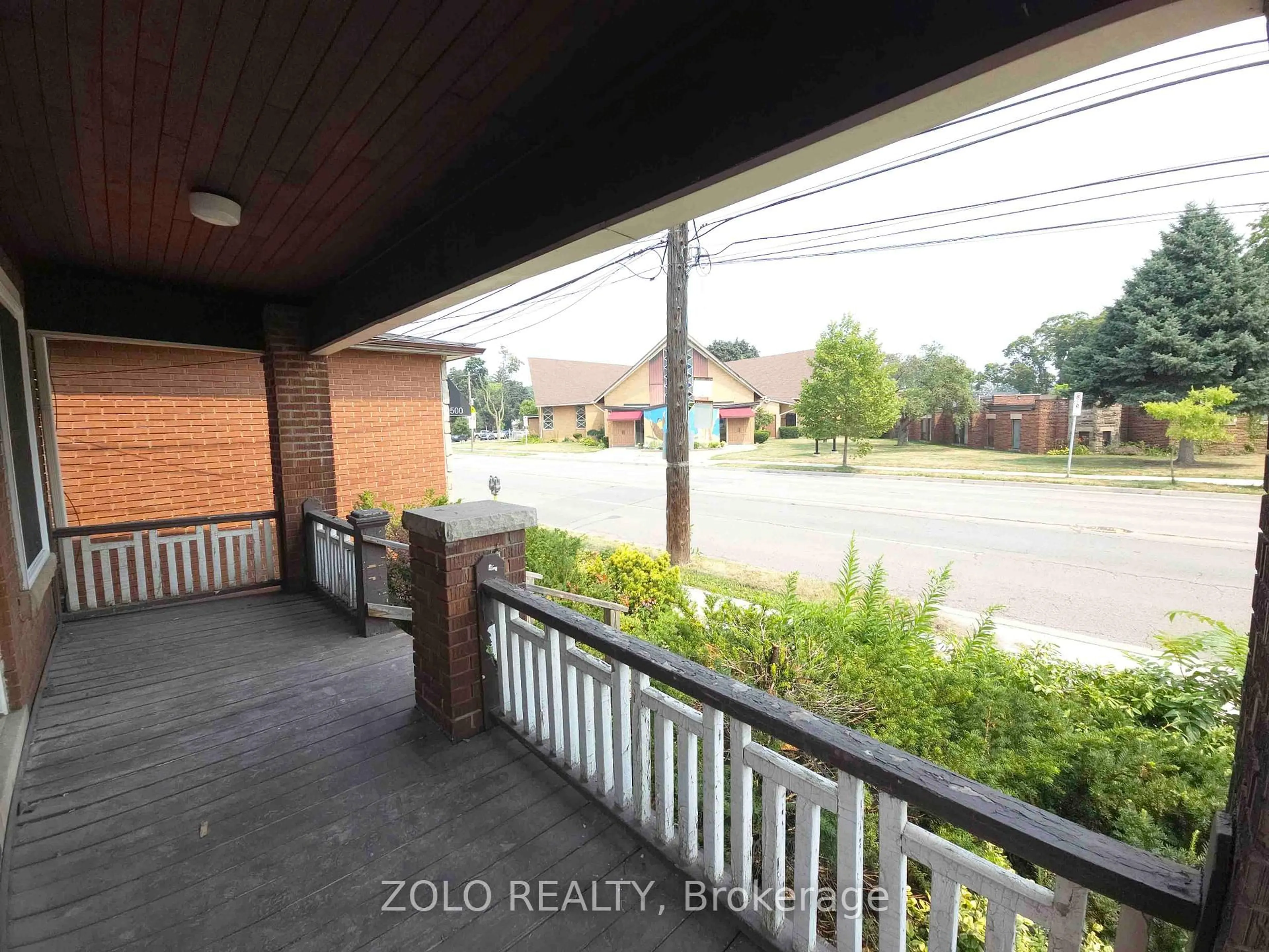 Patio, street for 1504 King St, Hamilton Ontario L8K 1S8