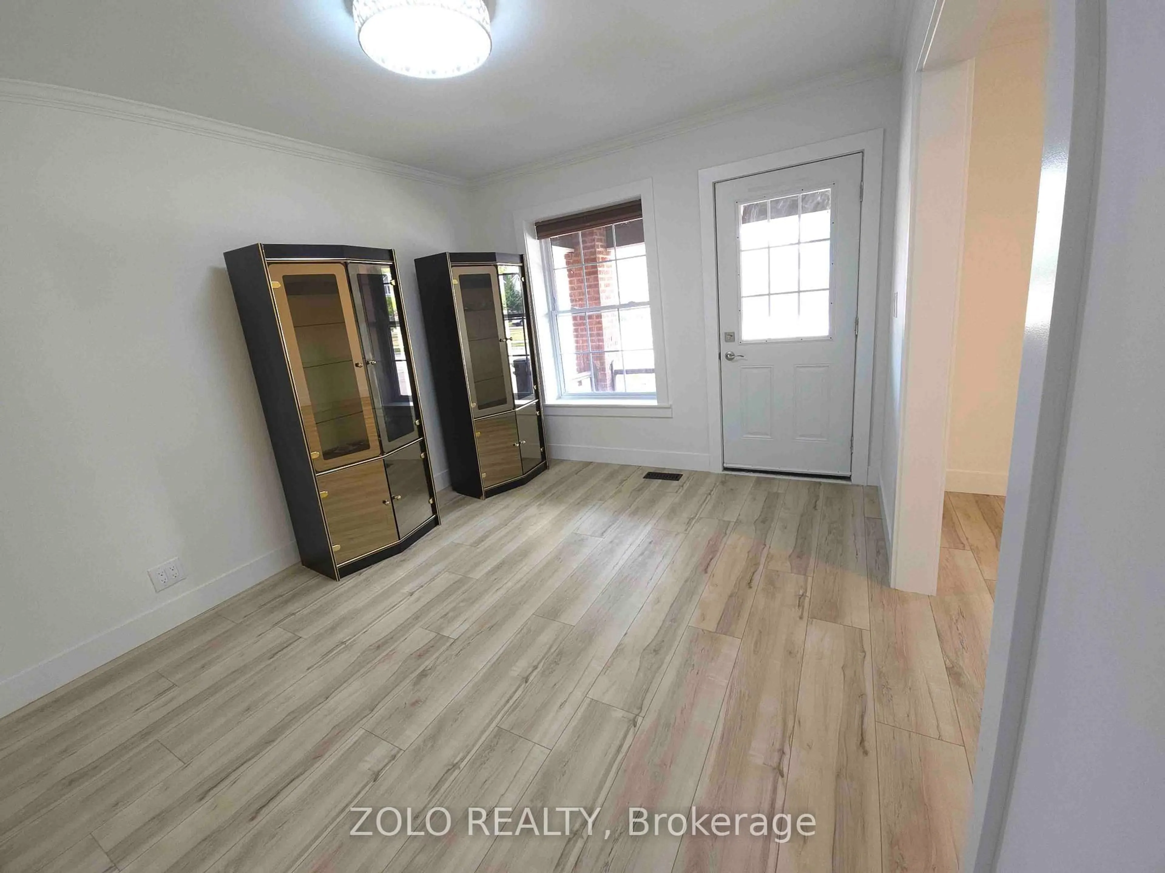 Unknown for 1504 King St, Hamilton Ontario L8K 1S8