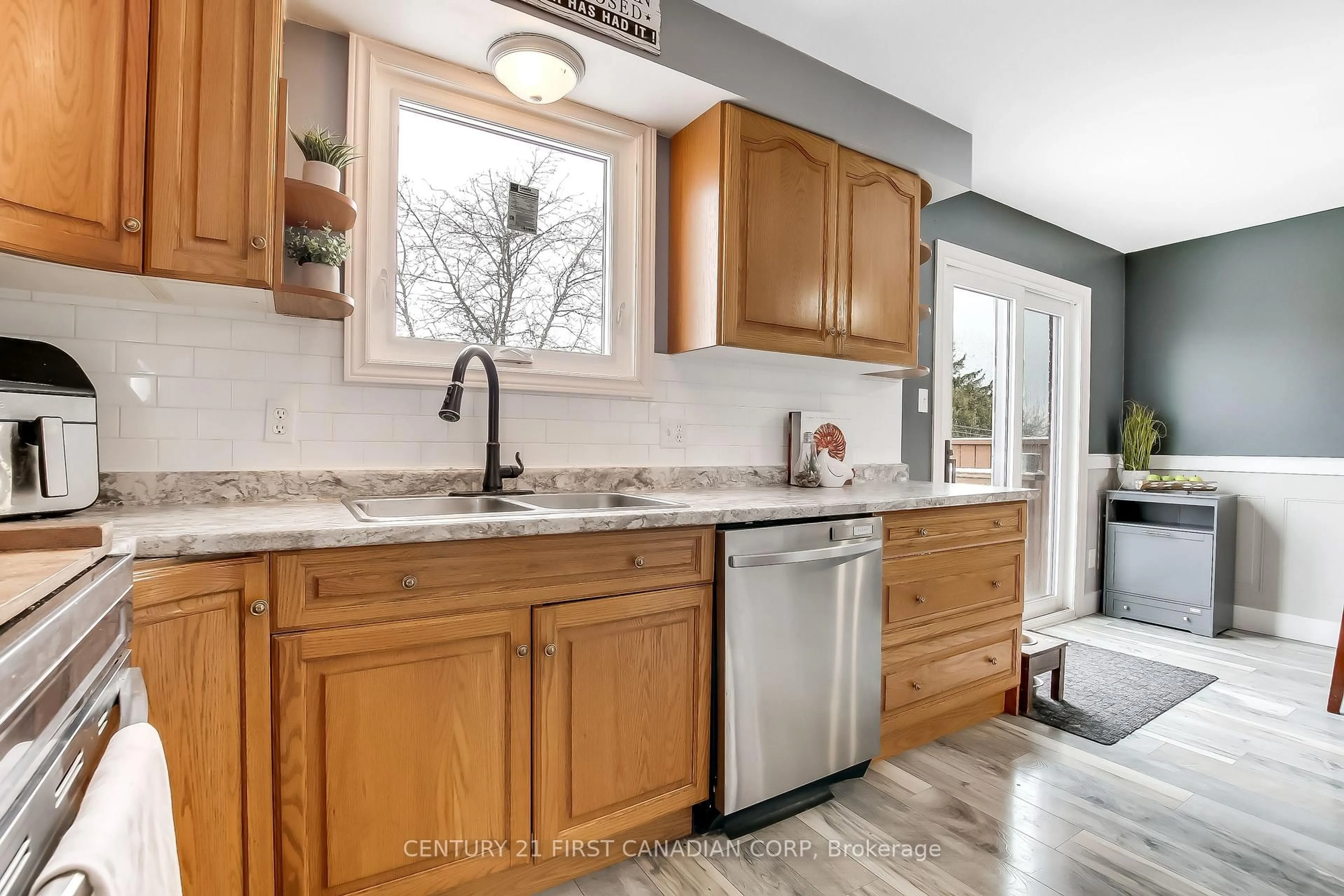 Open concept kitchen, ceramic/tile floor for 111B Symes St, Southwest Middlesex Ontario N0L 1M0